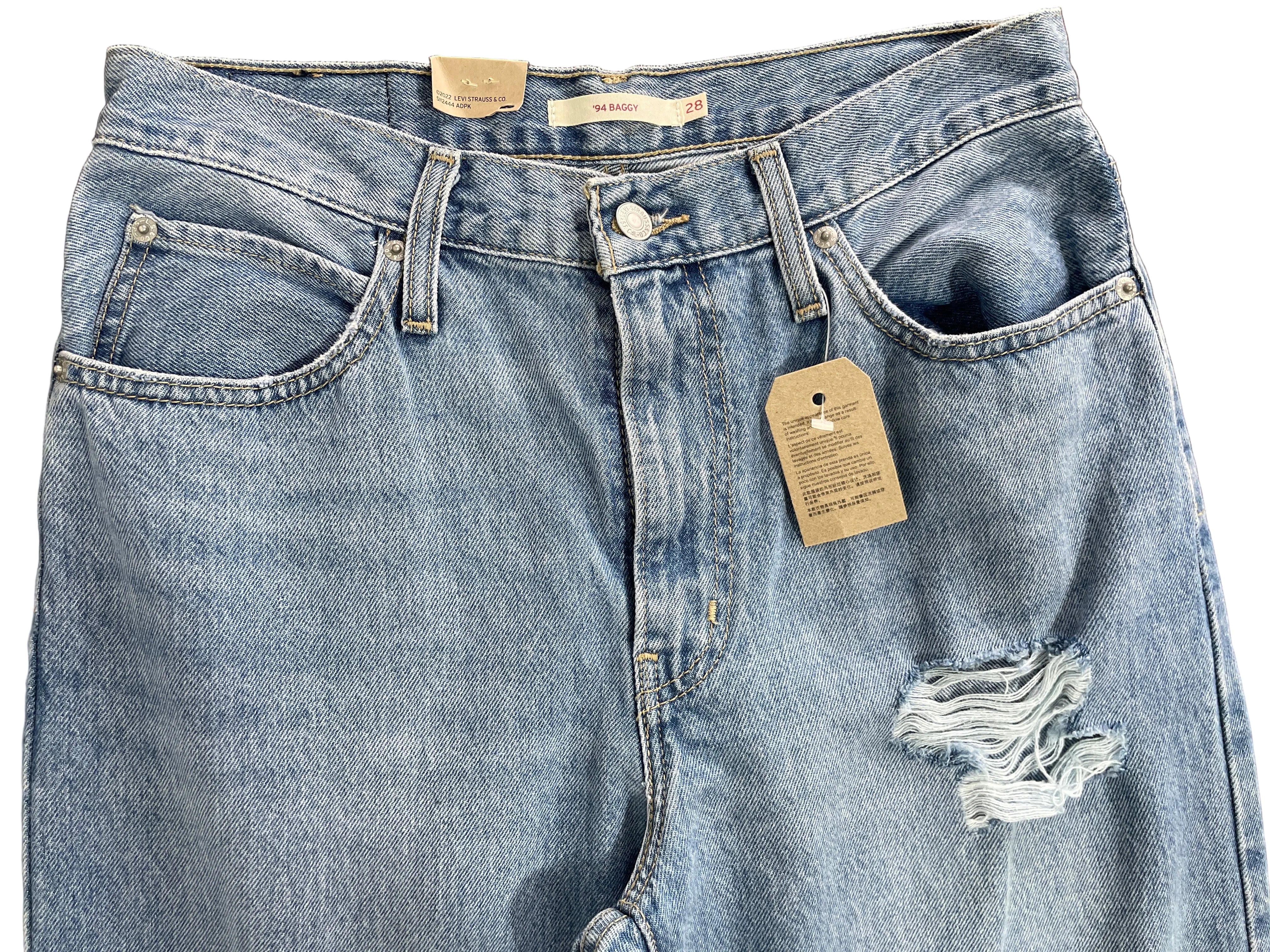 Size 28 Levi’s ’94 Baggy Light Wash Distressed Straight Leg Jeans Front View