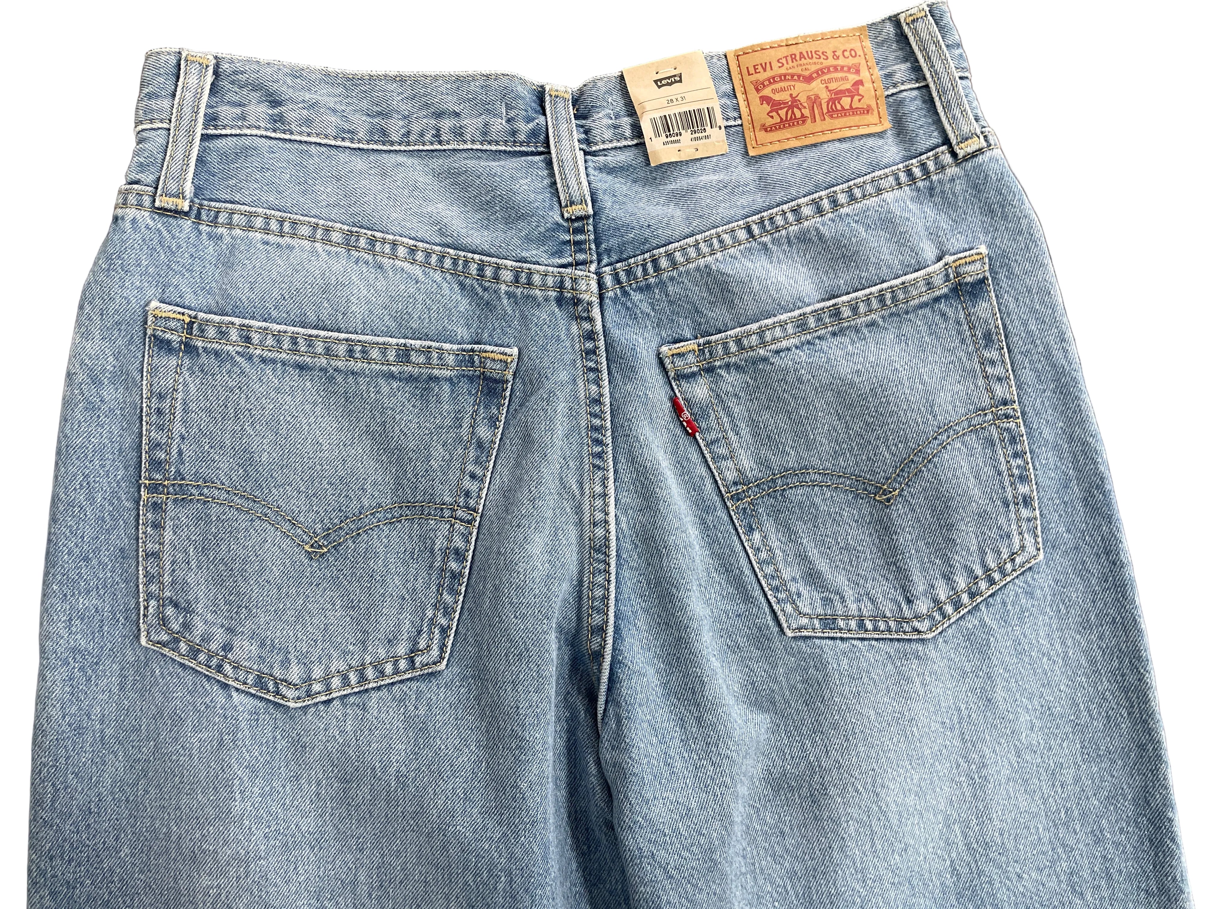 Size 28 Levi’s ’94 Baggy Light Blue Jeans Back Pockets Red Tab Detail