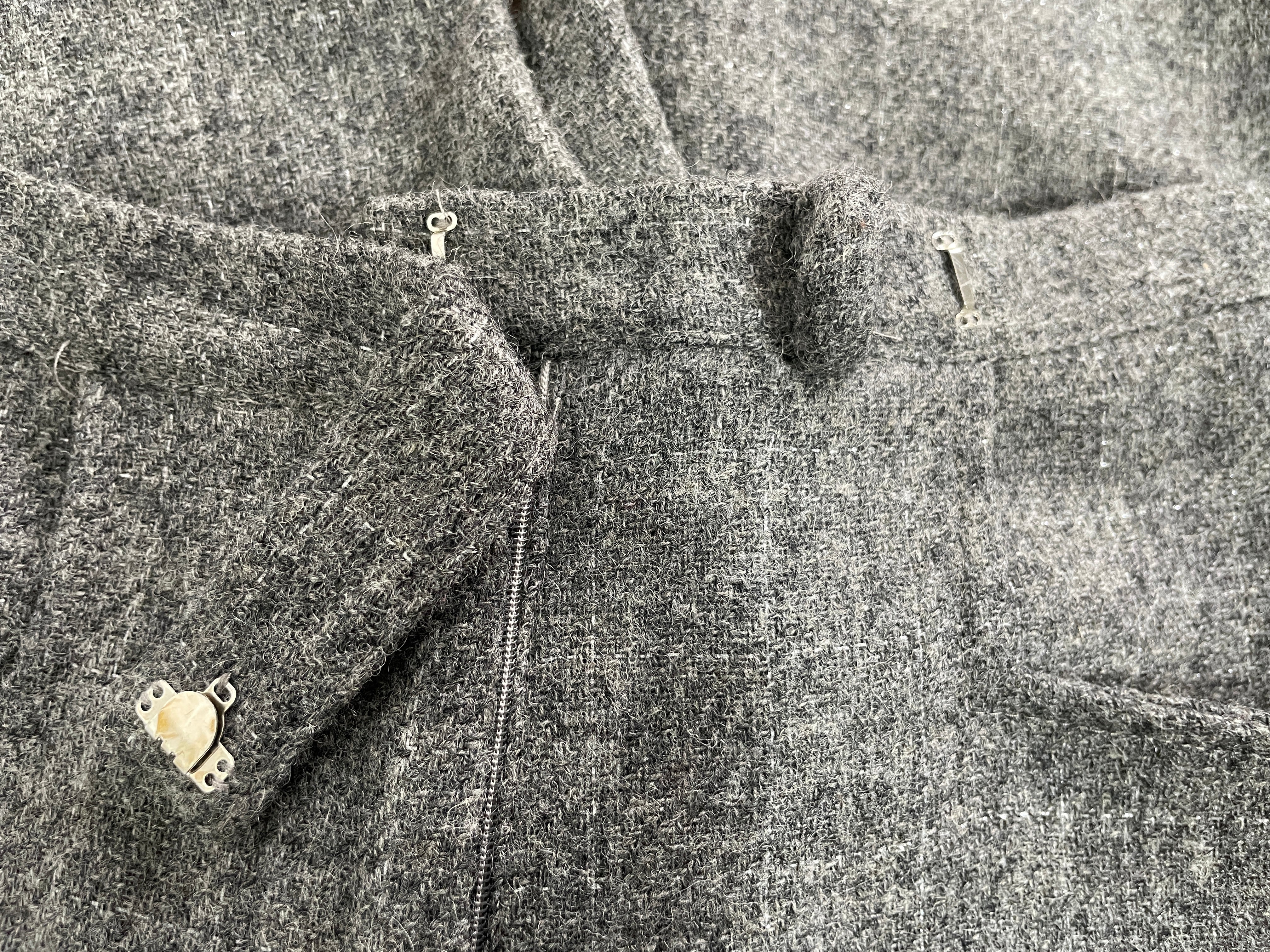 Size 6 Vintage Heather Witt Grey Tweed Culotte Pants Hook and Eye Closure Detail