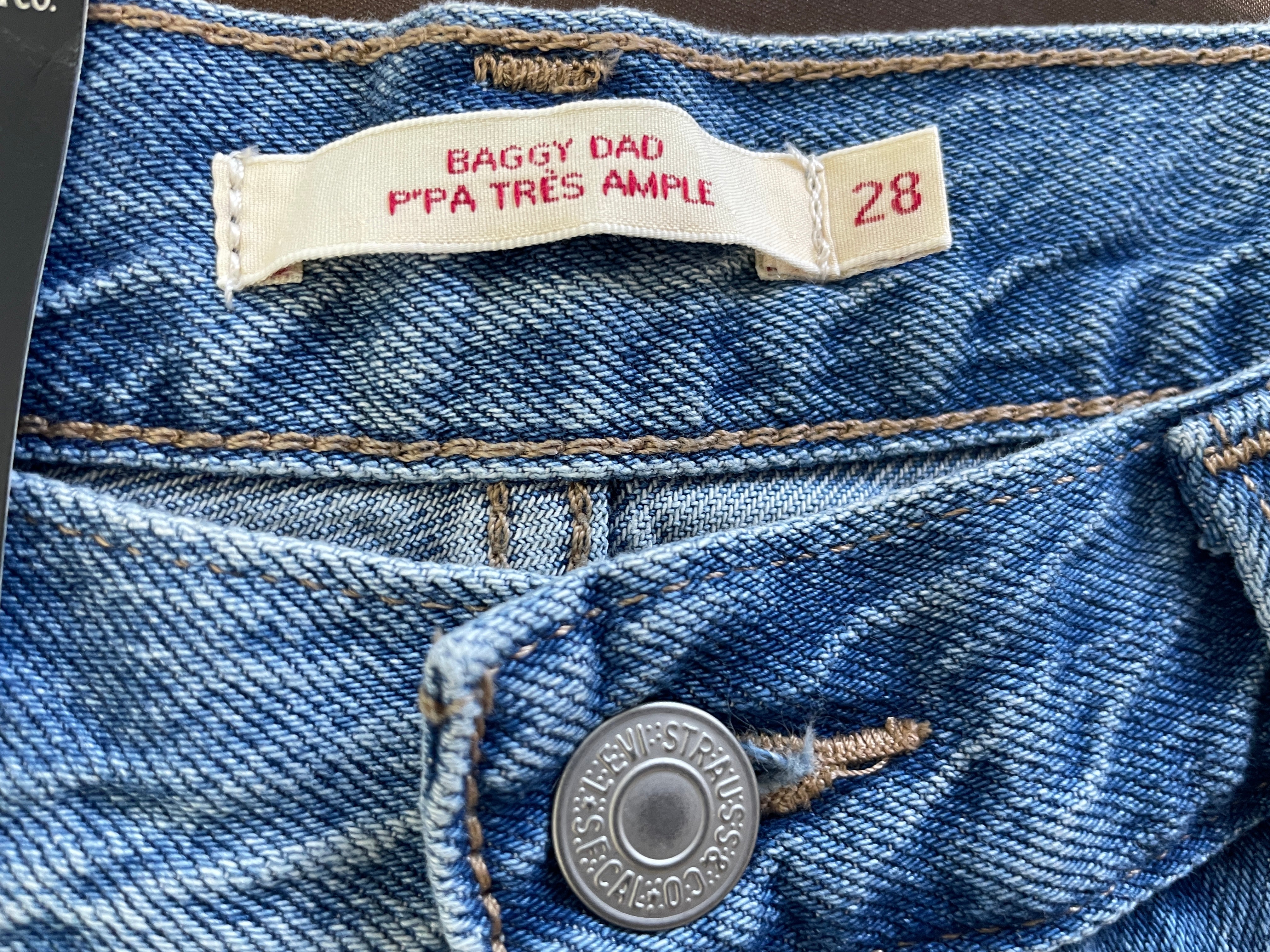 Size 28 Levi’s Baggy Dad Women’s Jeans Waist Size Label
