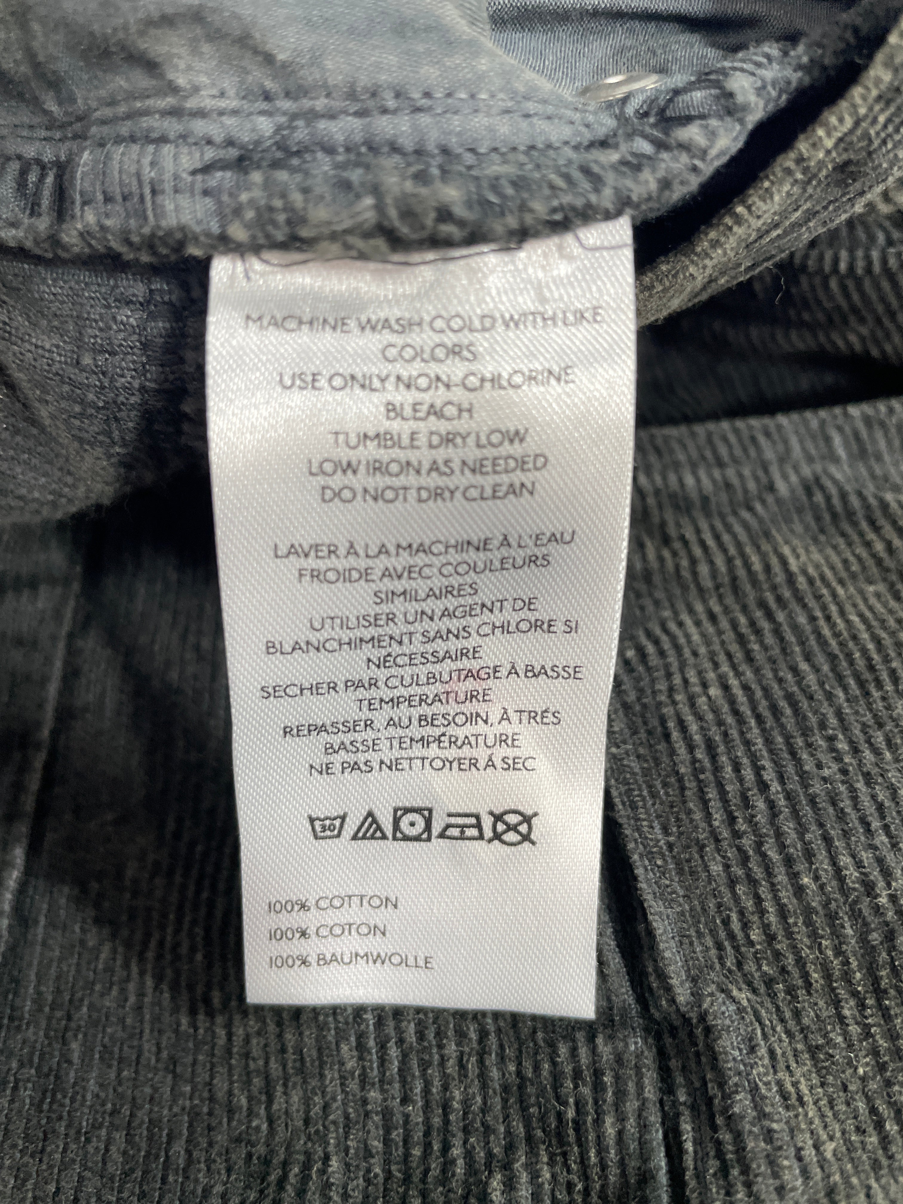 Size 30 Urban Outfitters Black 100% Cotton Corduroy Pants Care Label