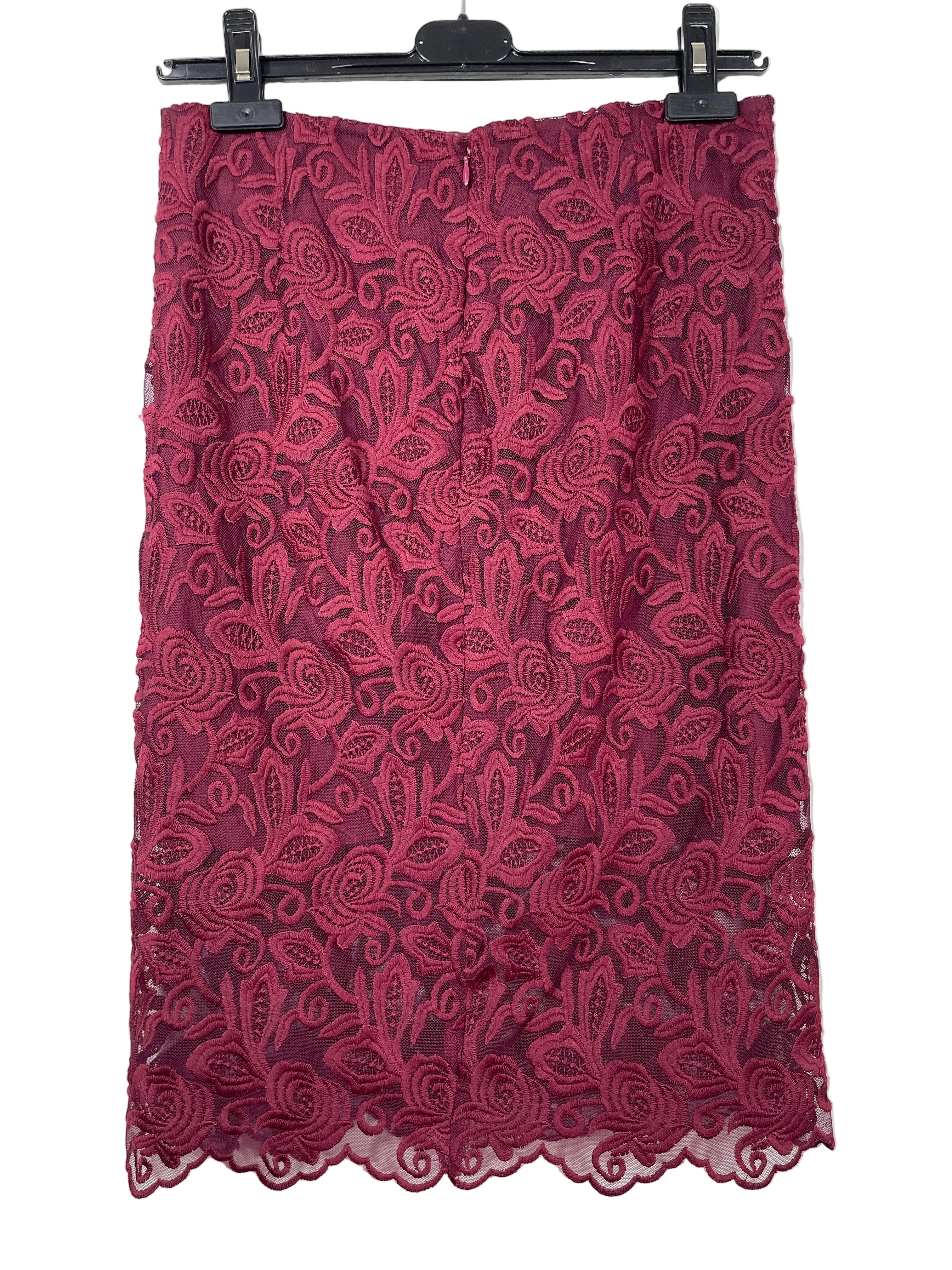 RW&CO. wine red floral lace pencil skirt back view showing concealed zipper and scalloped hem