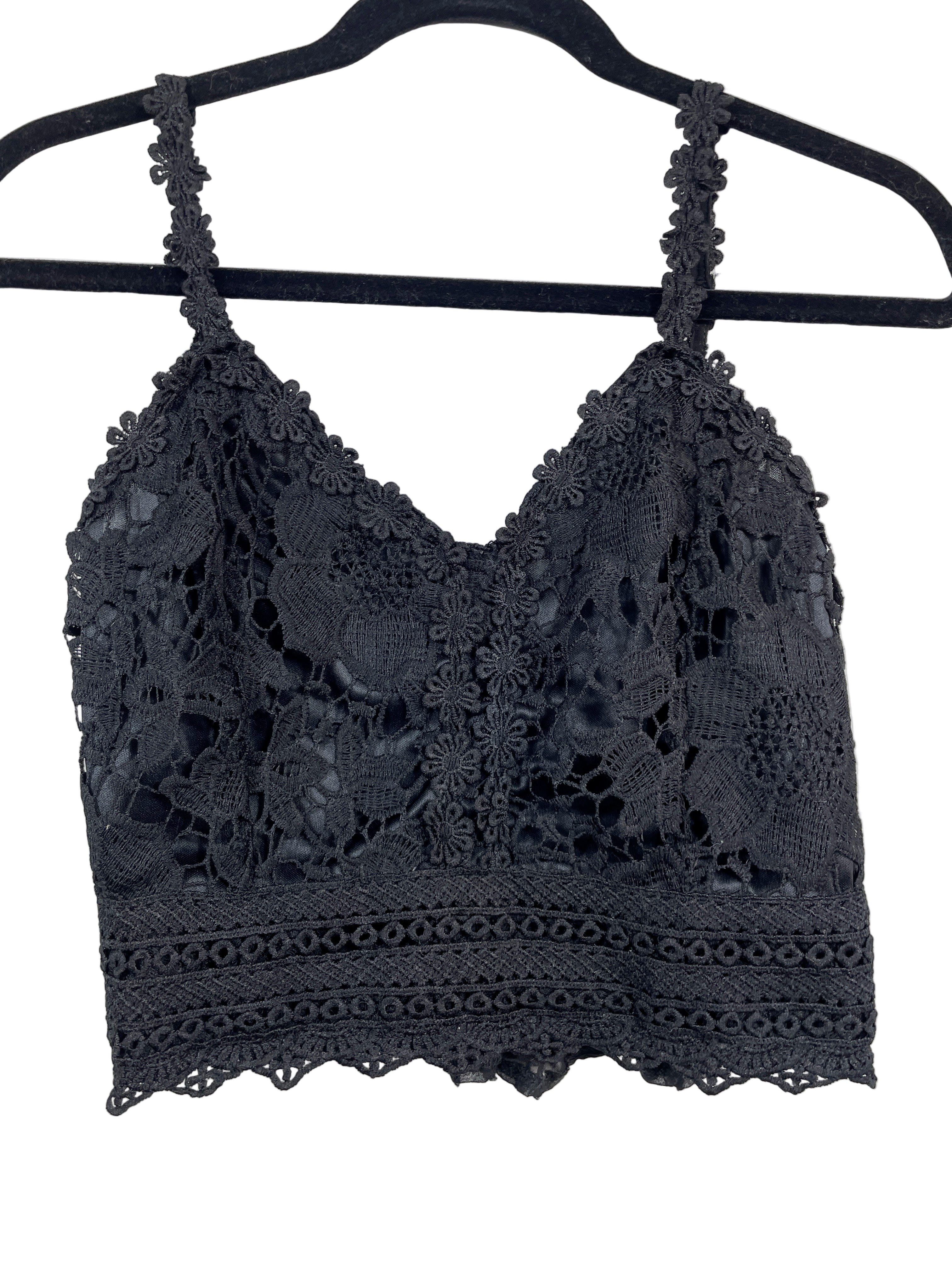 Front view of black SHEIN lace cropped tank top with floral lace and scalloped hem.