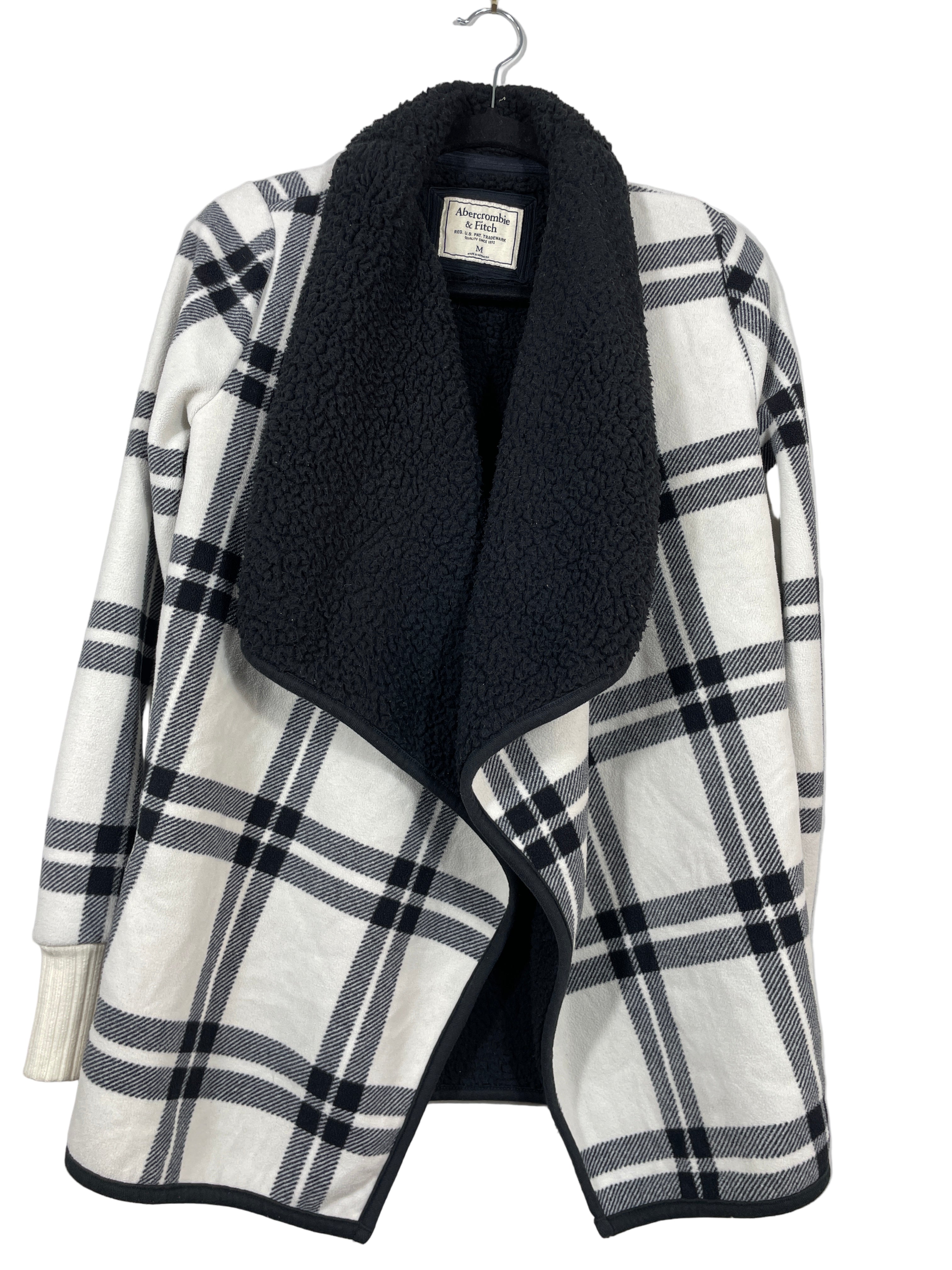 Abercrombie & Fitch black and white plaid sherpa coat front – size medium