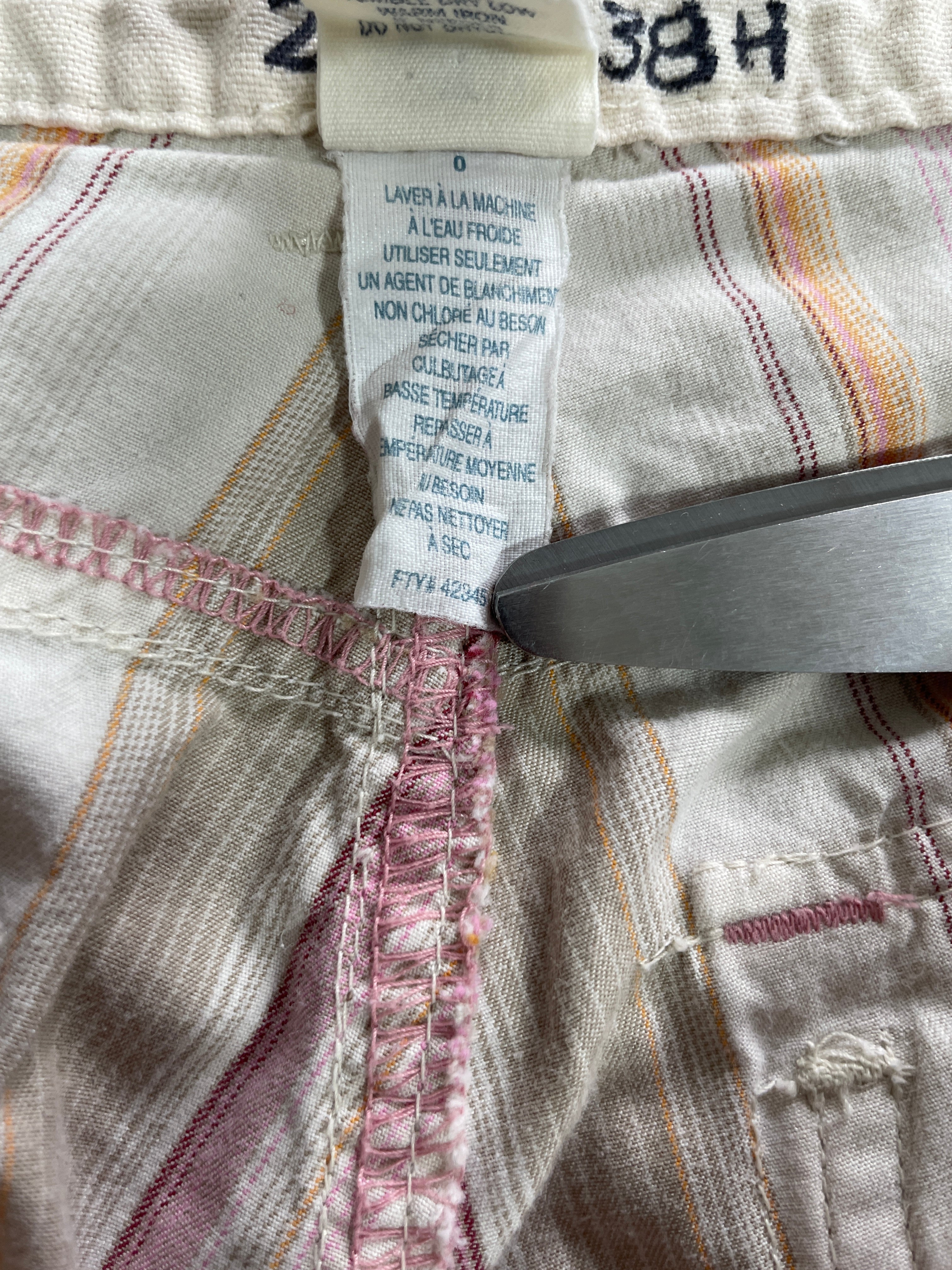 Size 0 Vintage American Eagle 100 Percent Cotton Capri Pants Care Label
