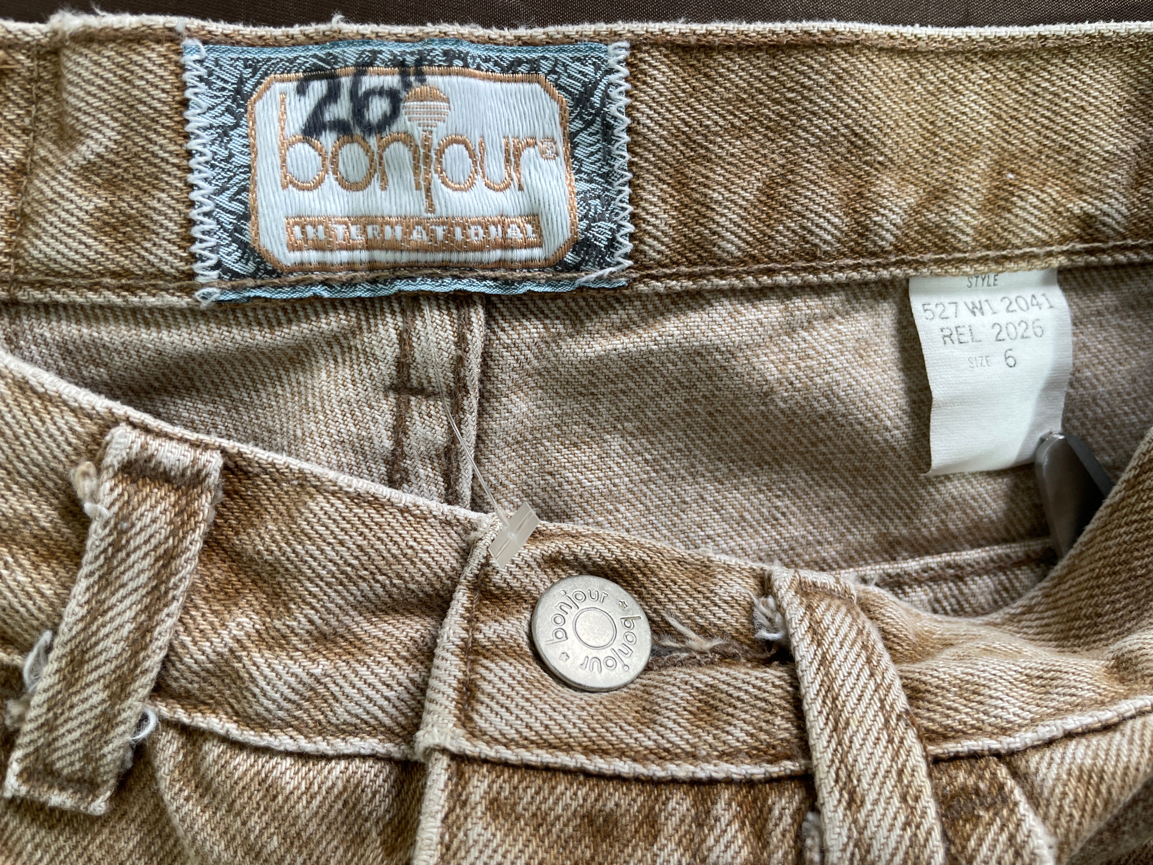Bonjour International vintage jeans size 6 label and button detail