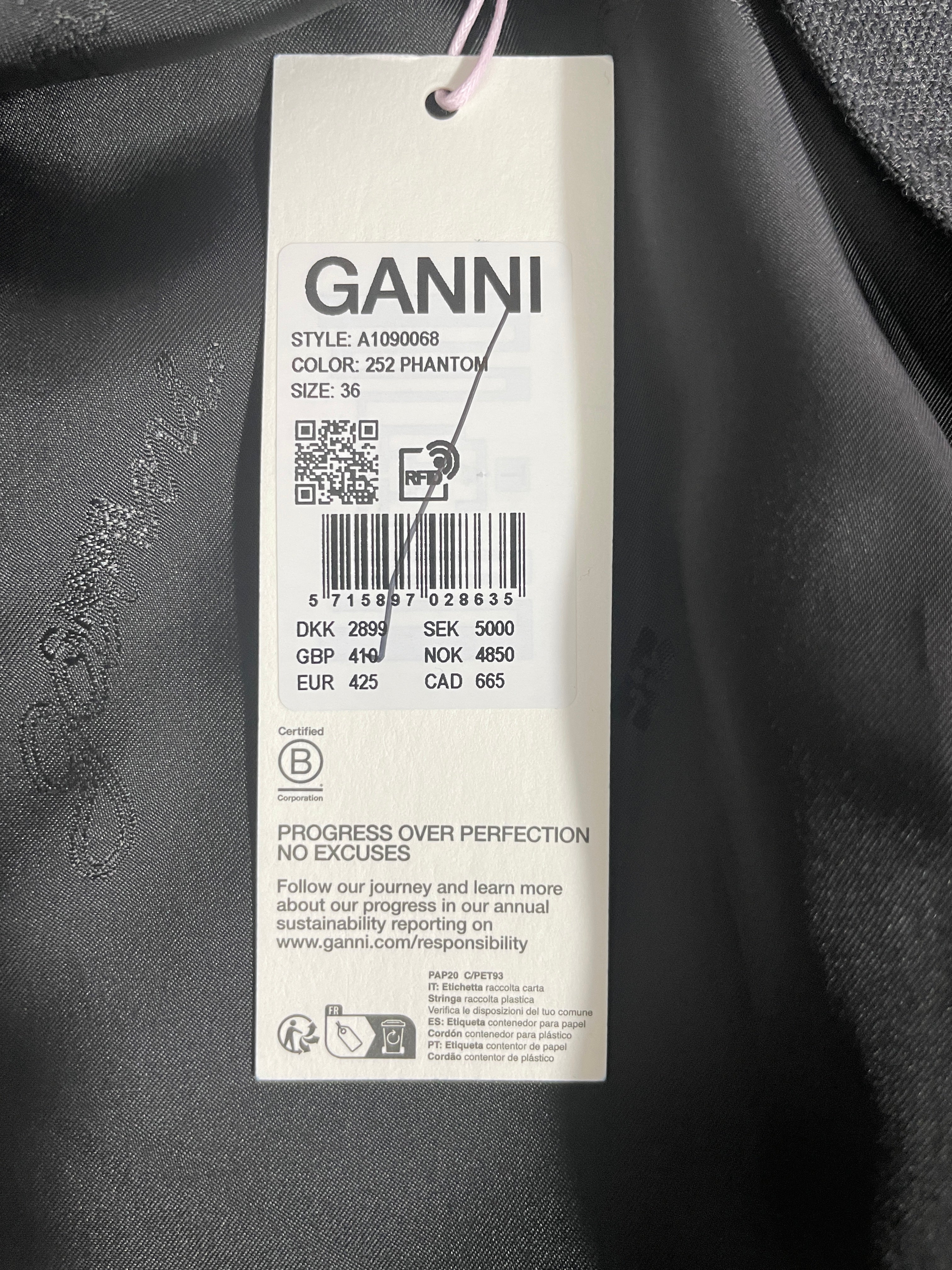 Small GANNI Phantom Grey Wool Suiting Wrap Skirt A1090068 CAD $665 Retail Tag