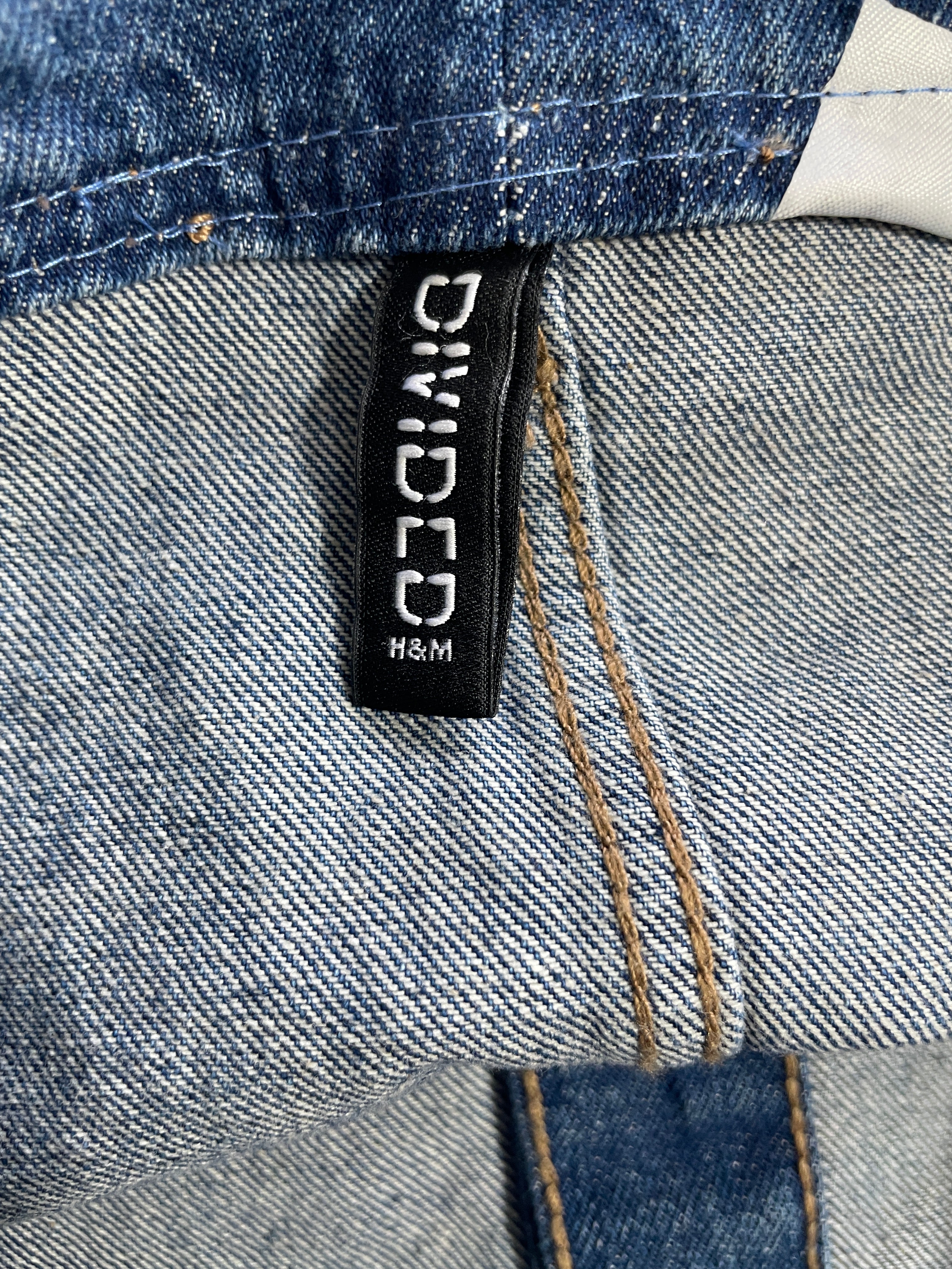 Size 6 H&M Divided blue denim skirt brand label