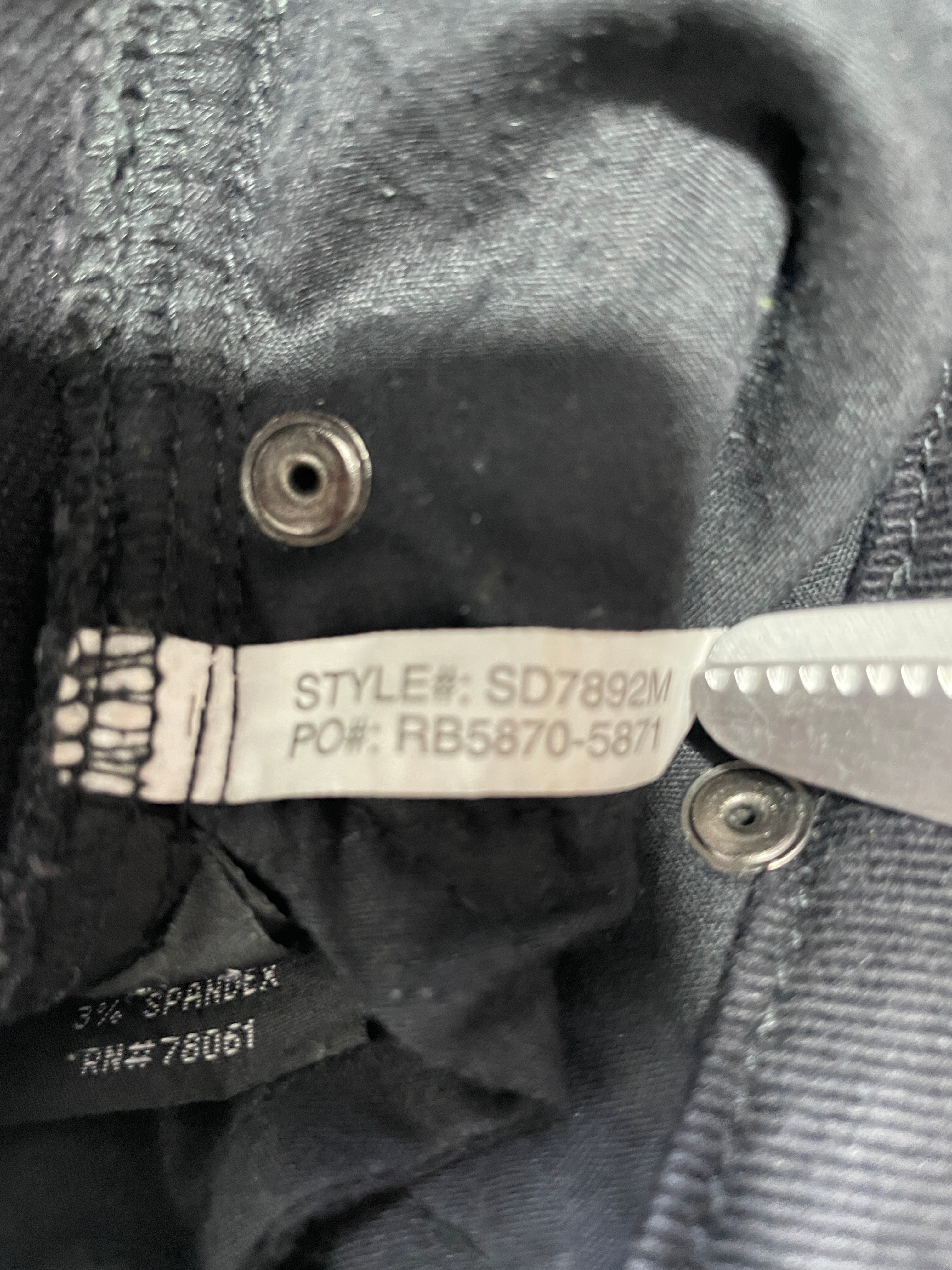 Tripp NYC black capri pants interior style label SD7892M