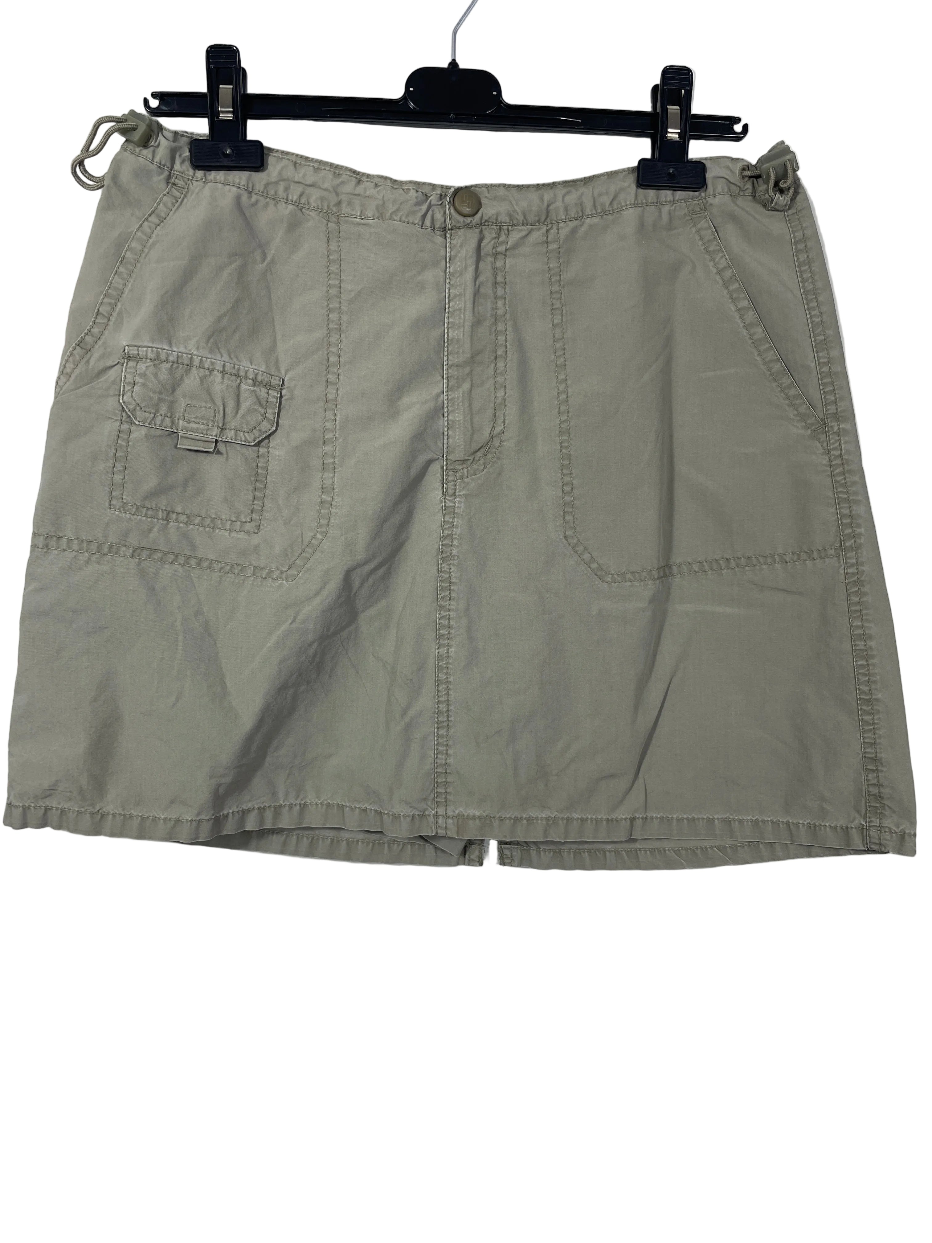 Columbia sage green cotton cargo skort size Medium front view with drawcord waist and flap pocket
