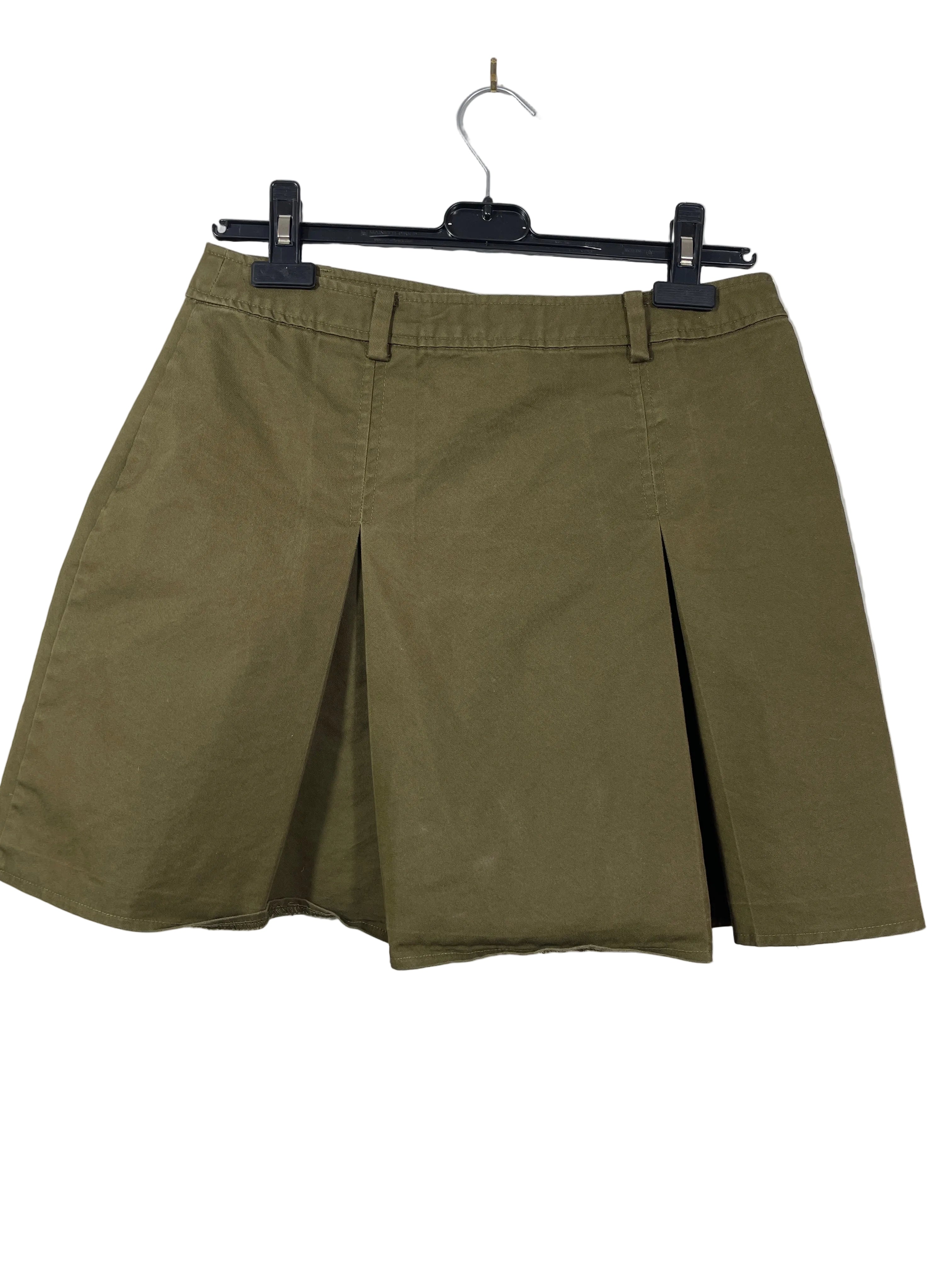 Size M H&M olive green khaki pleated mini skirt back view