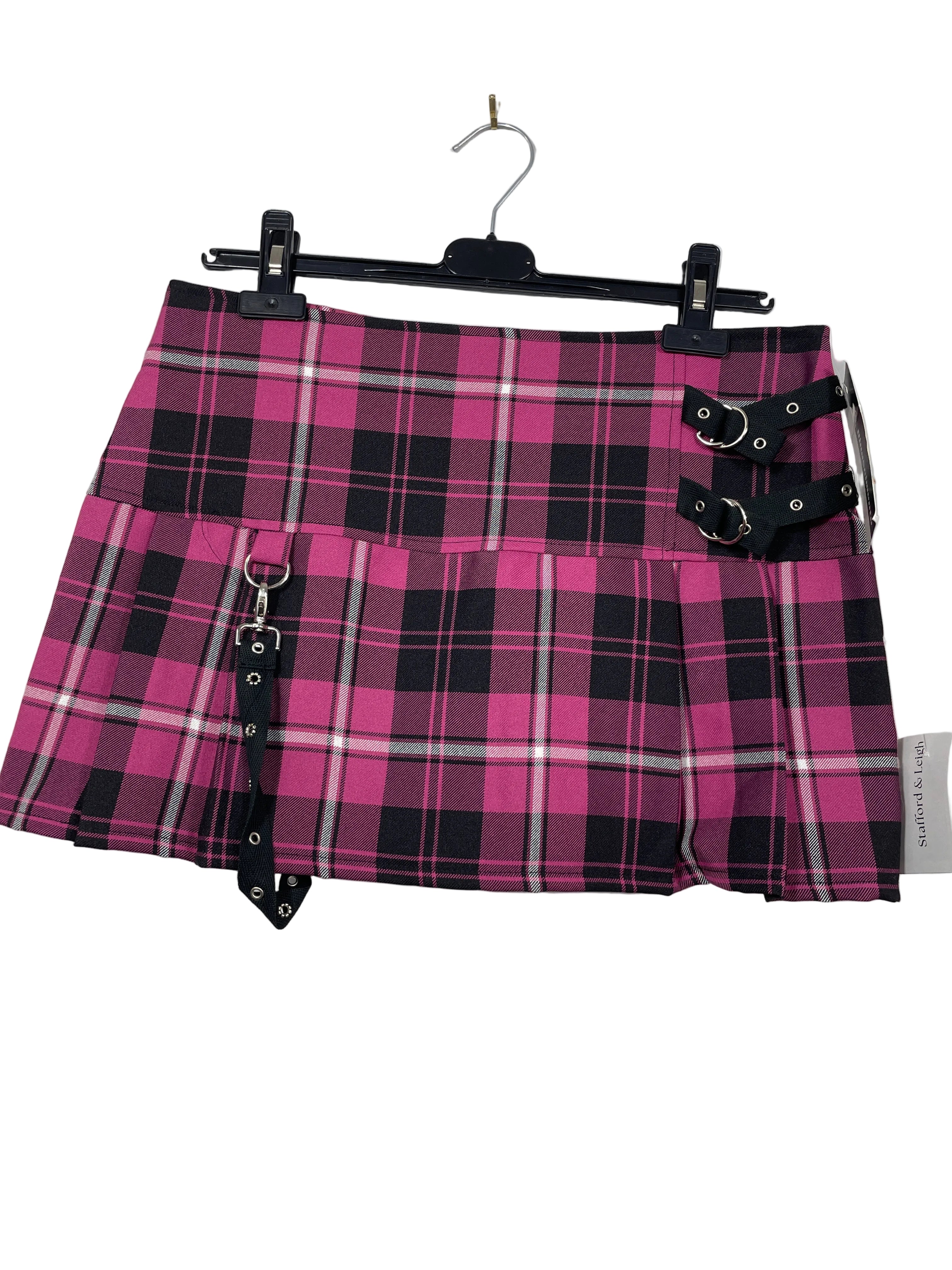 Medium Rinascimento pink black tartan plaid buckle strap pleated mini skirt front