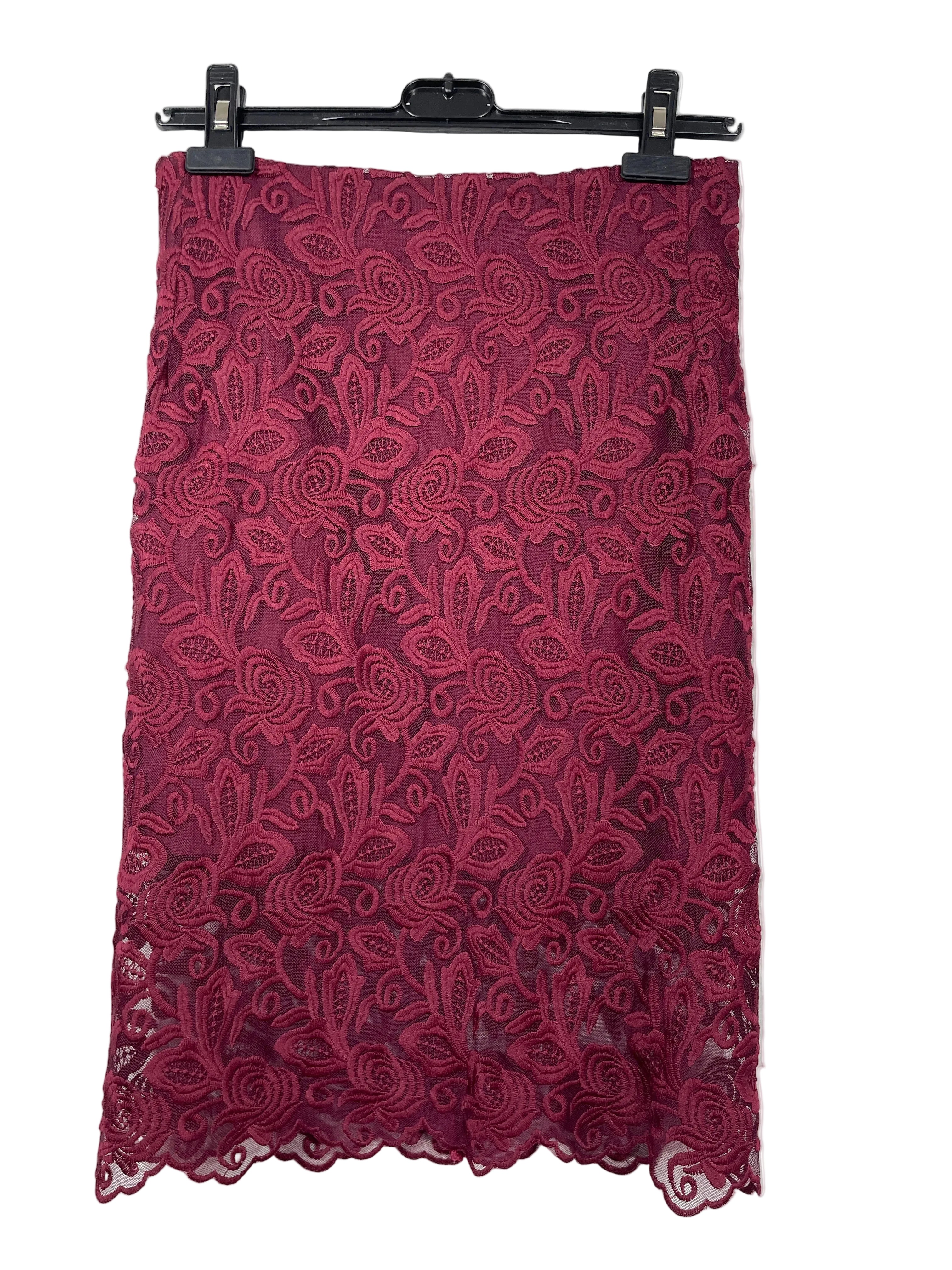 RW&CO. burgundy floral embroidered lace pencil skirt size 4 front view with scalloped hem