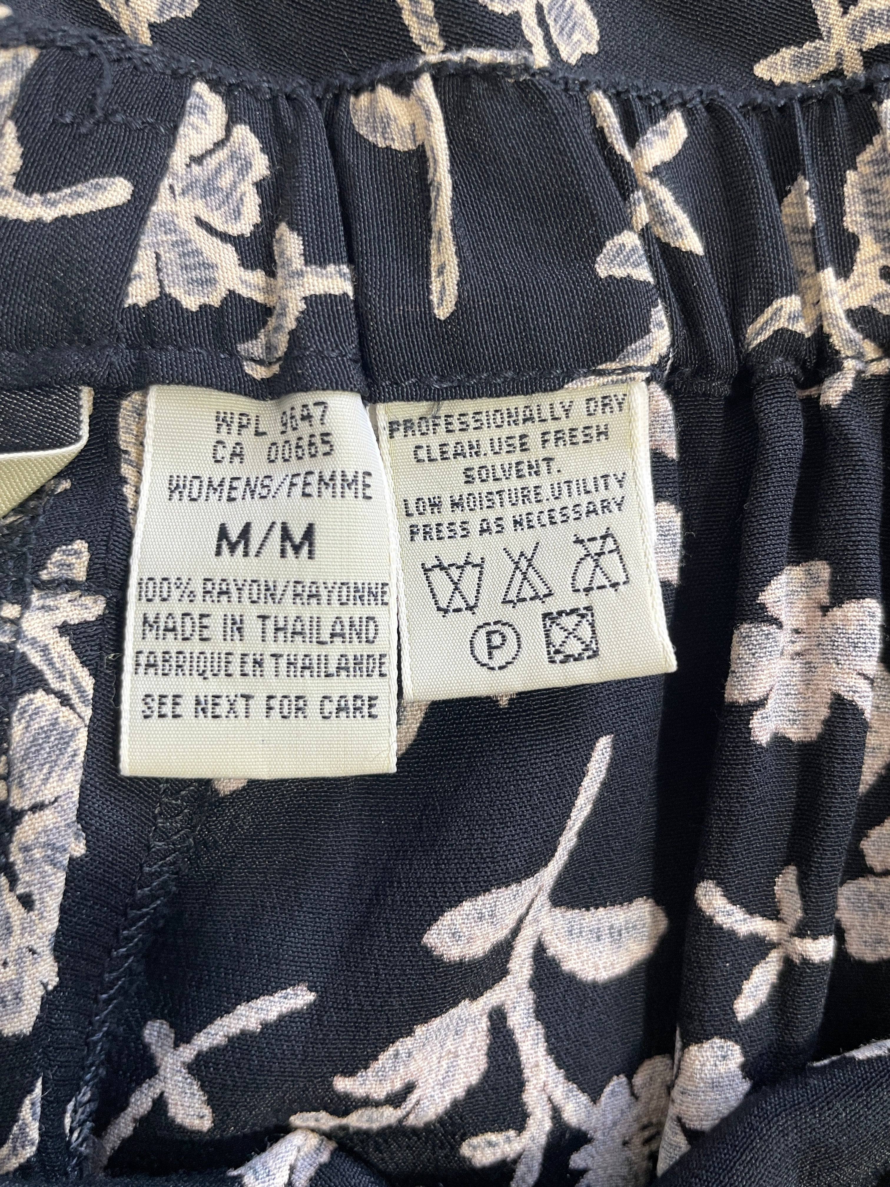 Eddie Bauer size Medium 100% rayon maxi skirt fabric and care label