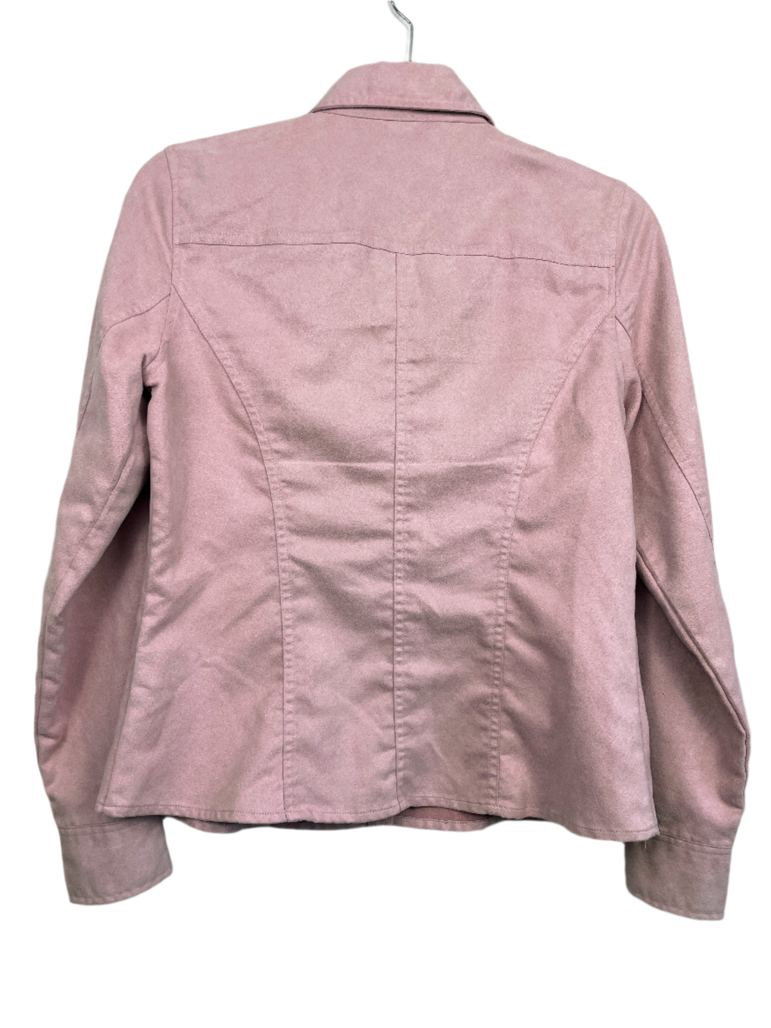 back view of a pink faux suede Reitmans shacket, size small, with front flap pockets and button closures.