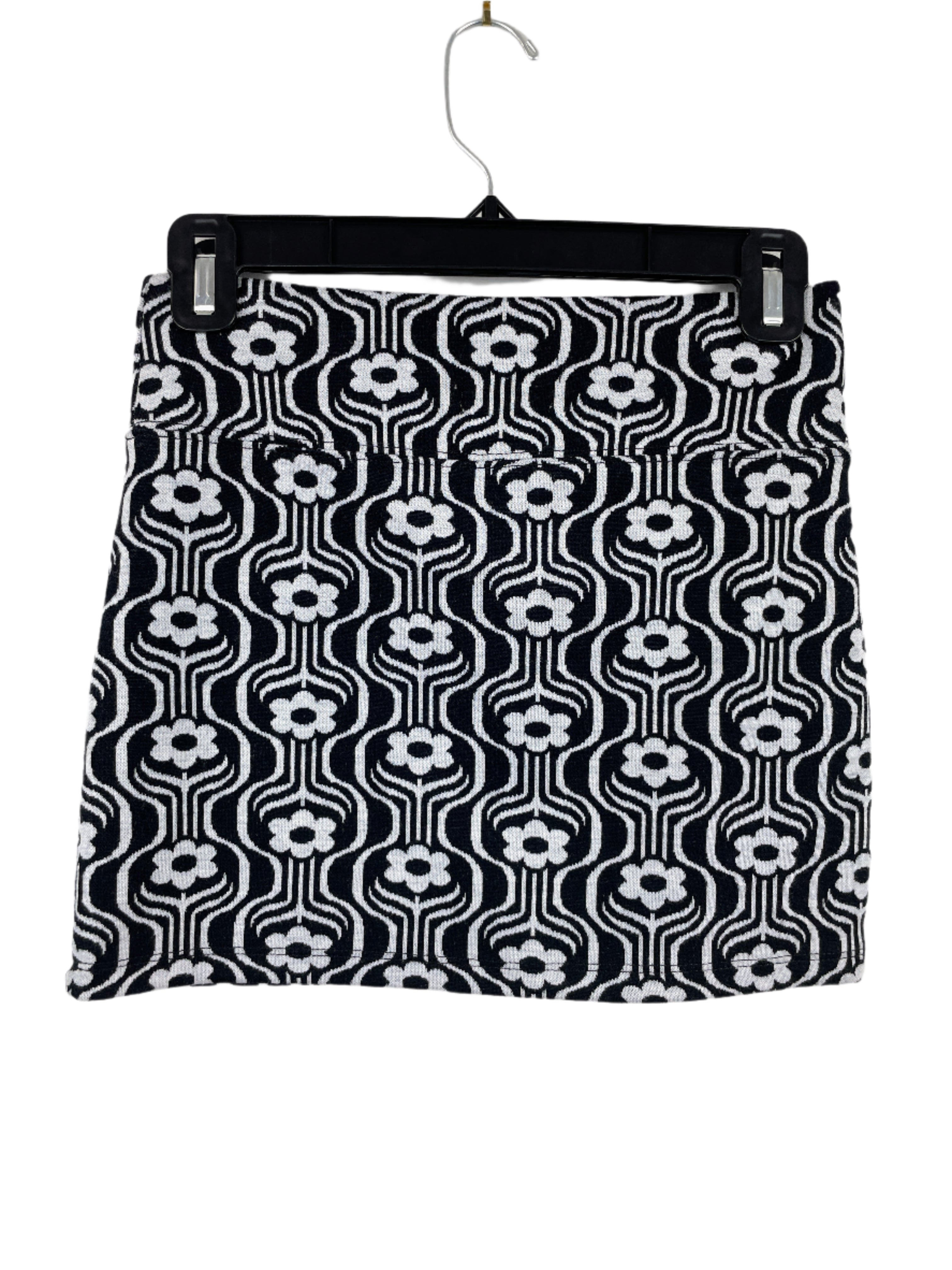 Twik by Simons black and white geometric floral mini skirt, size XS, photographed back on hanger