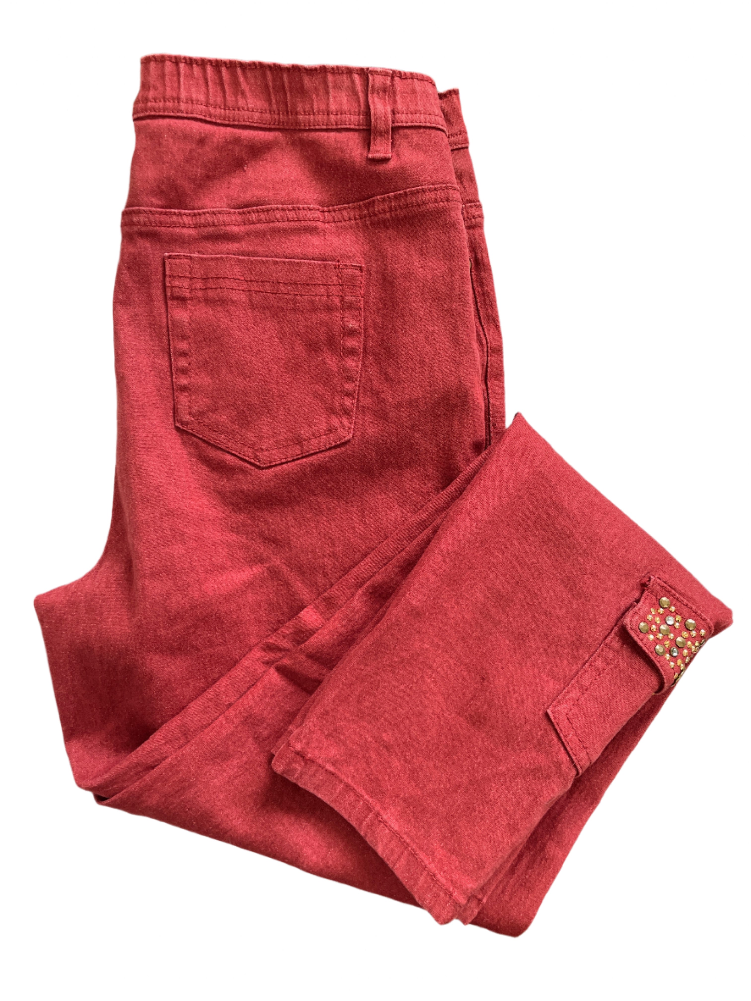 DG2 by Diane Gilman burgundy pull-on jeans, size small, with embellished gold-tone studded leg pockets.