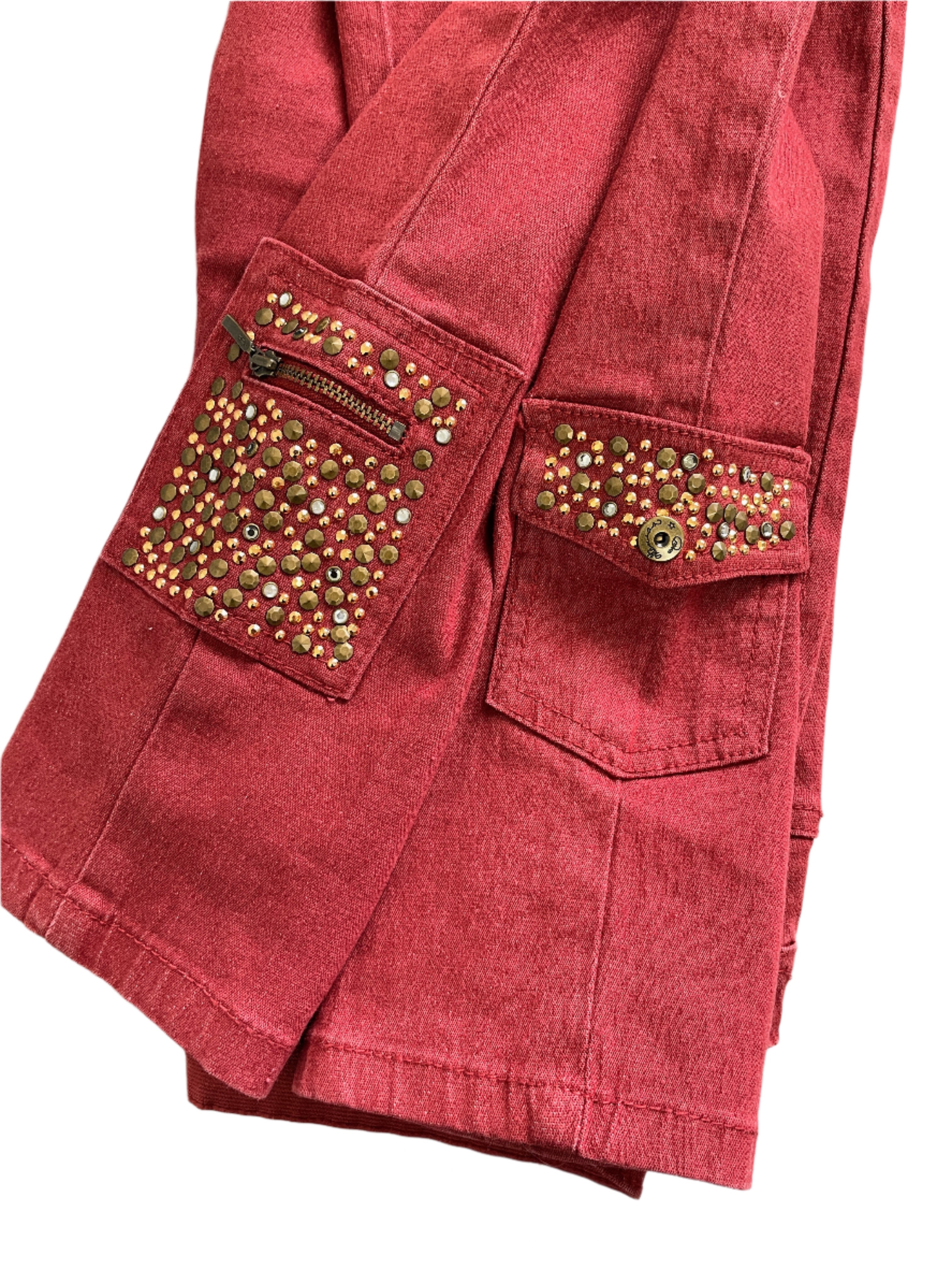 DG2 by Diane Gilman burgundy pull-on jeans, size small, with embellished gold-tone studded leg pockets.