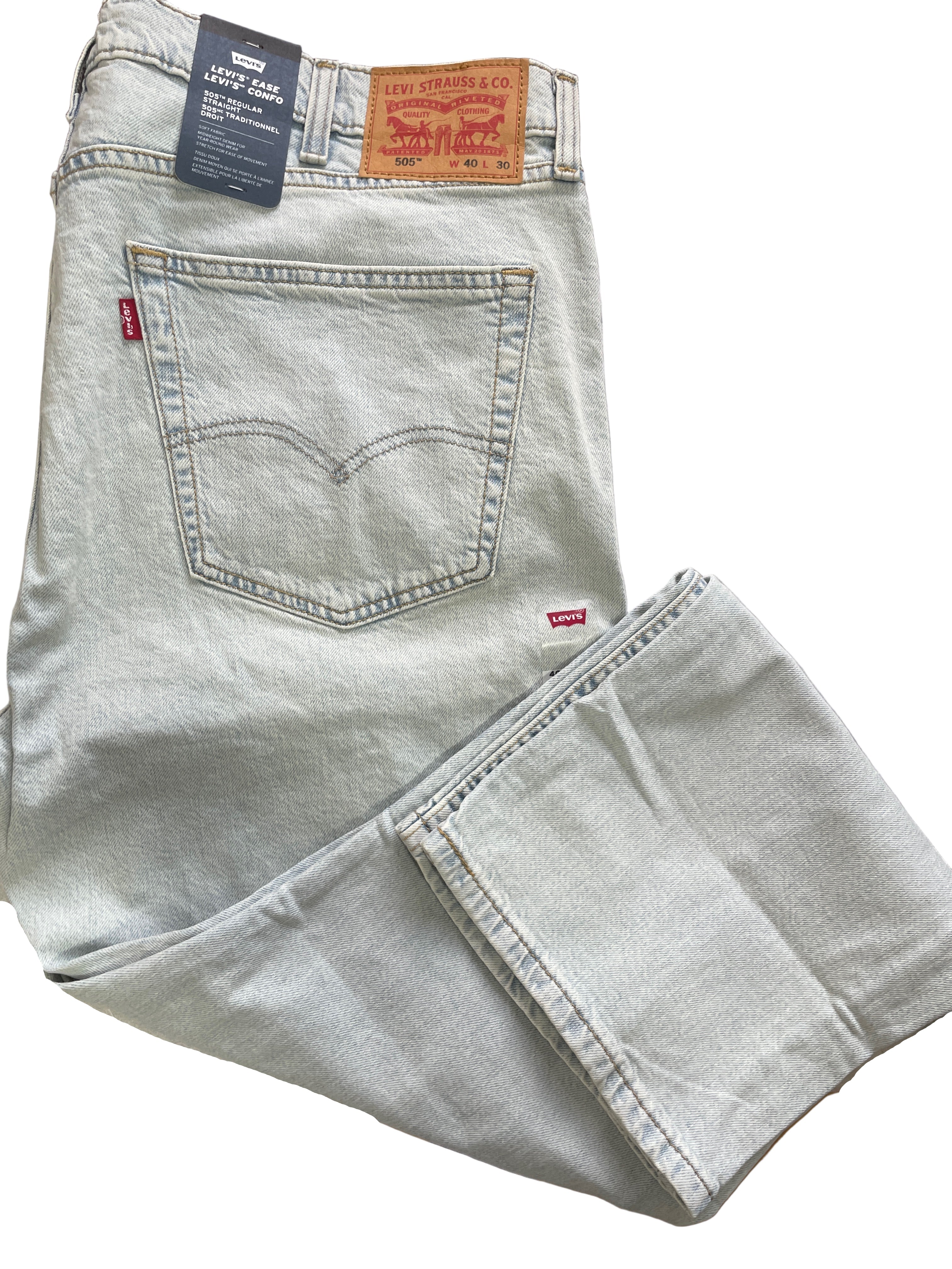 Levi’s Ease 505 Regular Straight men’s jeans in light wash, size 40x30, straight leg fit with soft fabric and stretch, zipper fly, five pockets, leather patch on waistband,