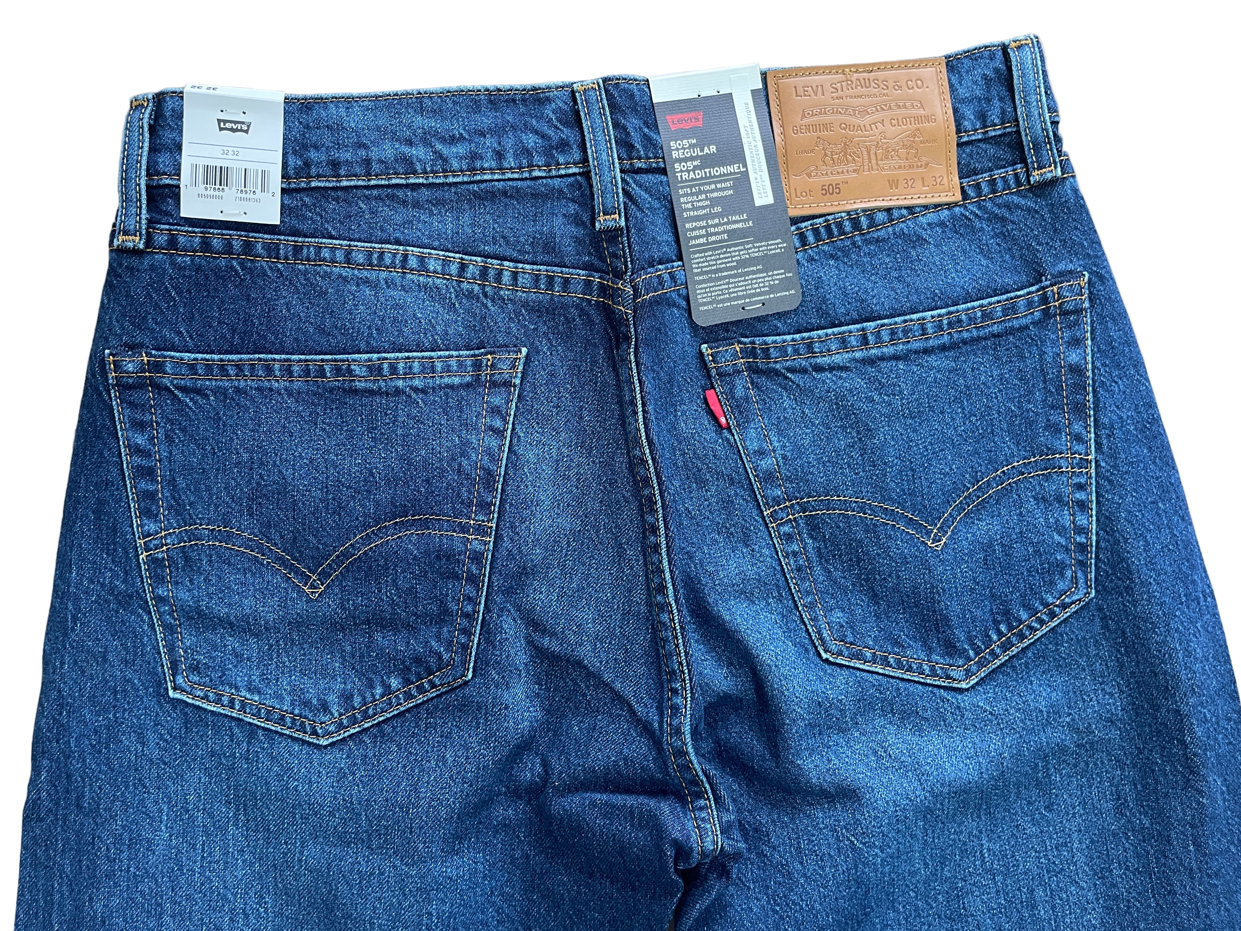 Levi’s 505 Regular men’s jeans in dark wash, size 32x32, straight leg fit with zipper fly