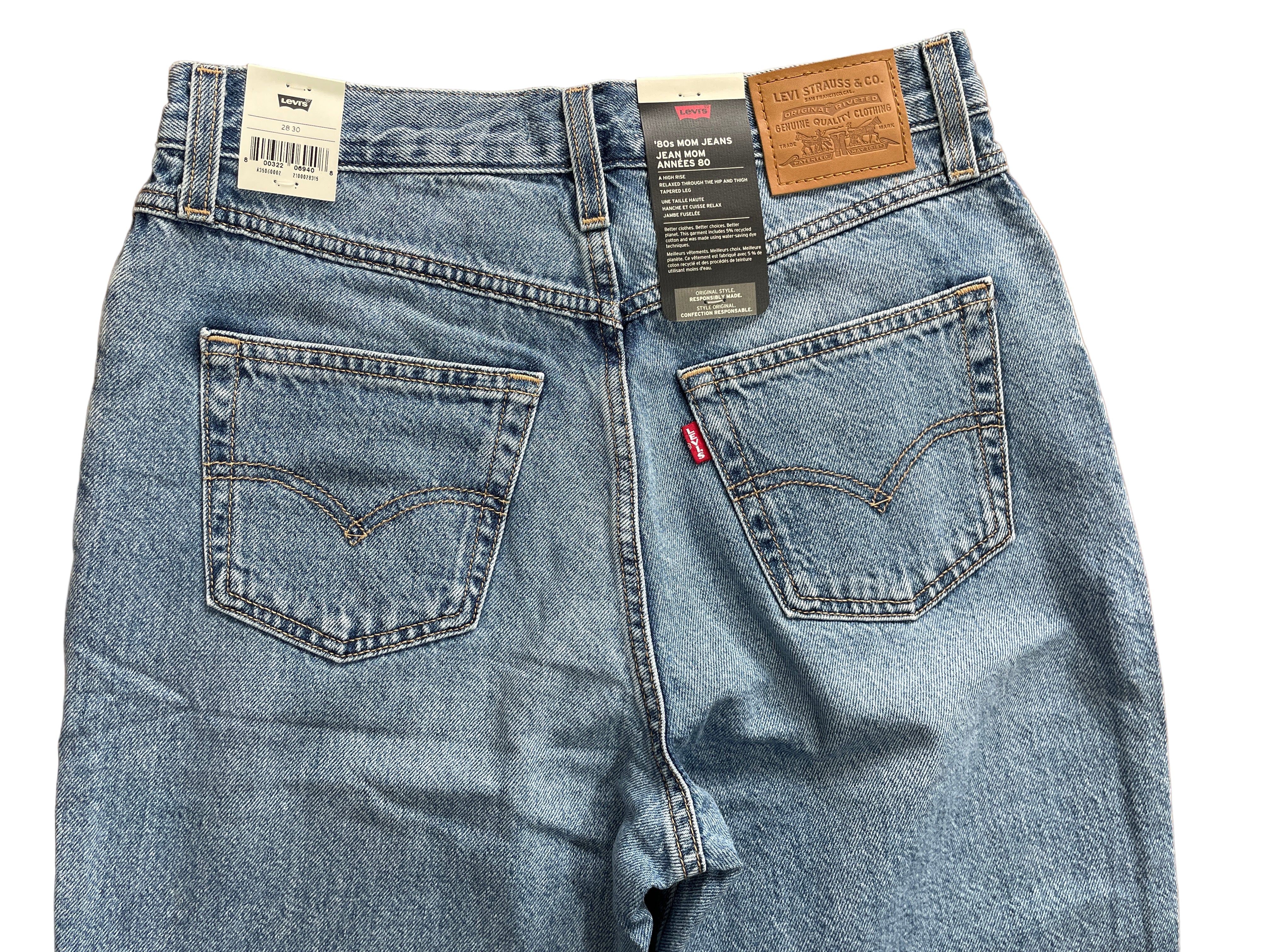 levi's '80s mom jeans light wash 28x30 back view