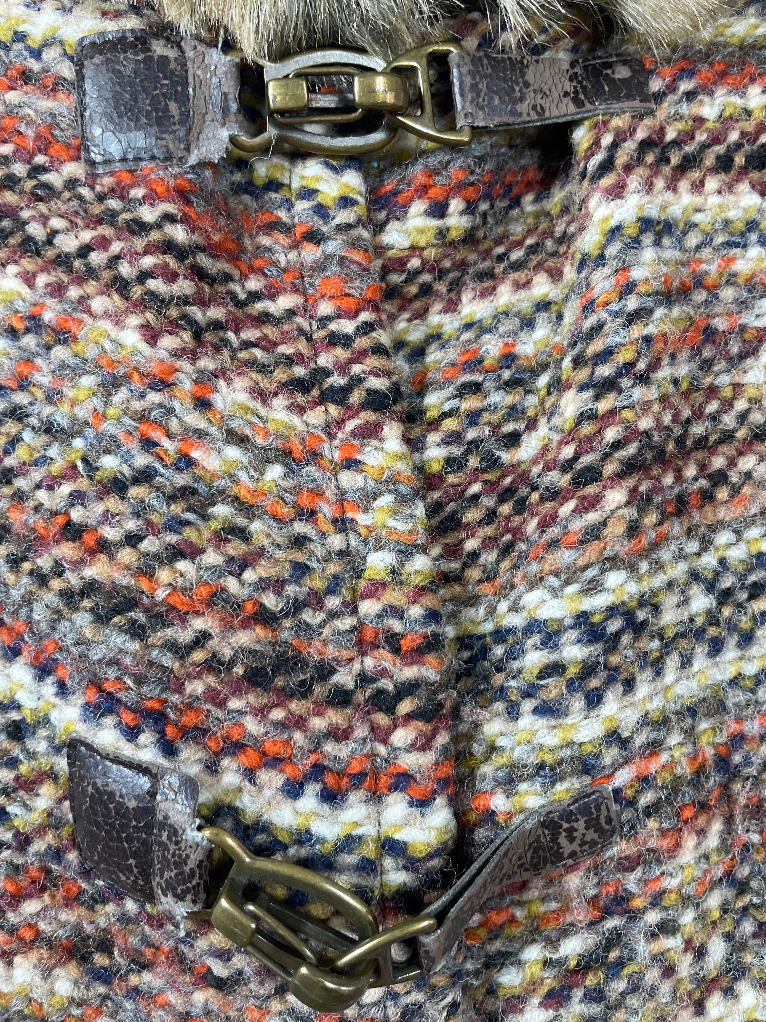 Zara Basic vest clasp closure close-up