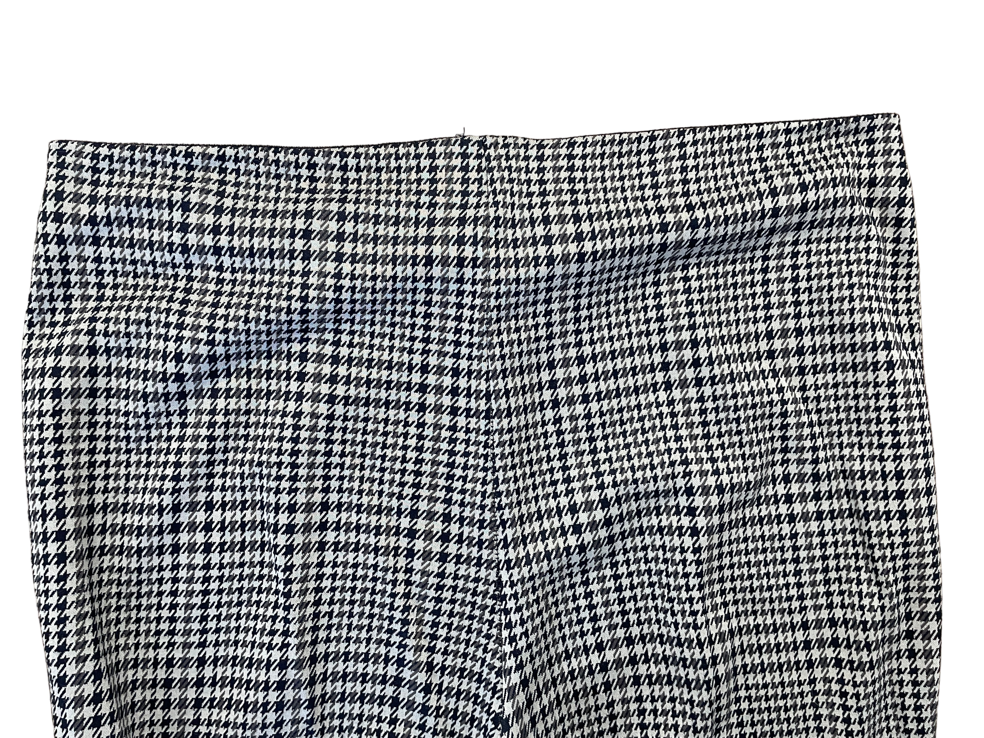 Back view of H&M houndstooth pants 