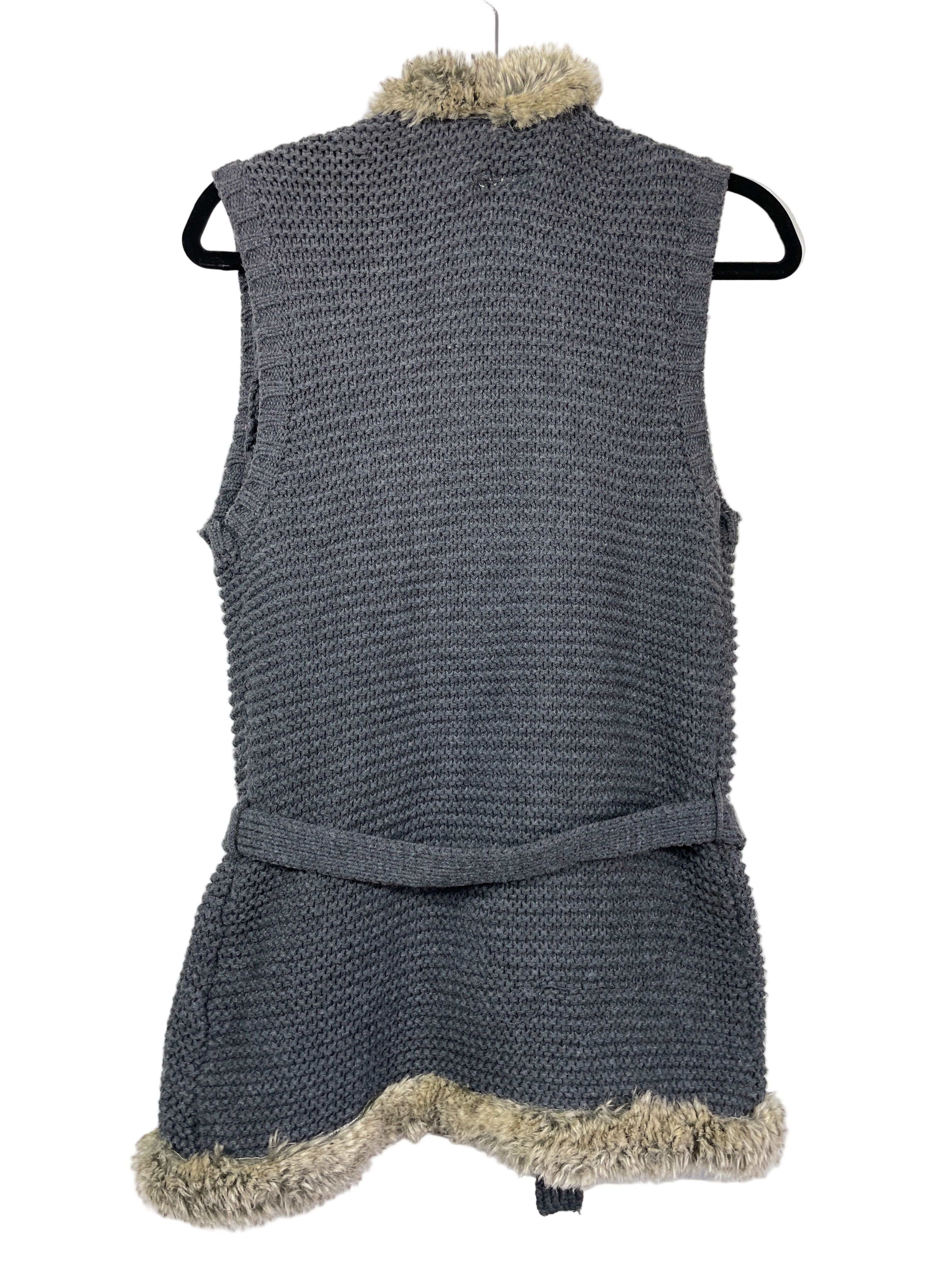 Vero Moda sleeveless knit vest with faux fur trim back view
