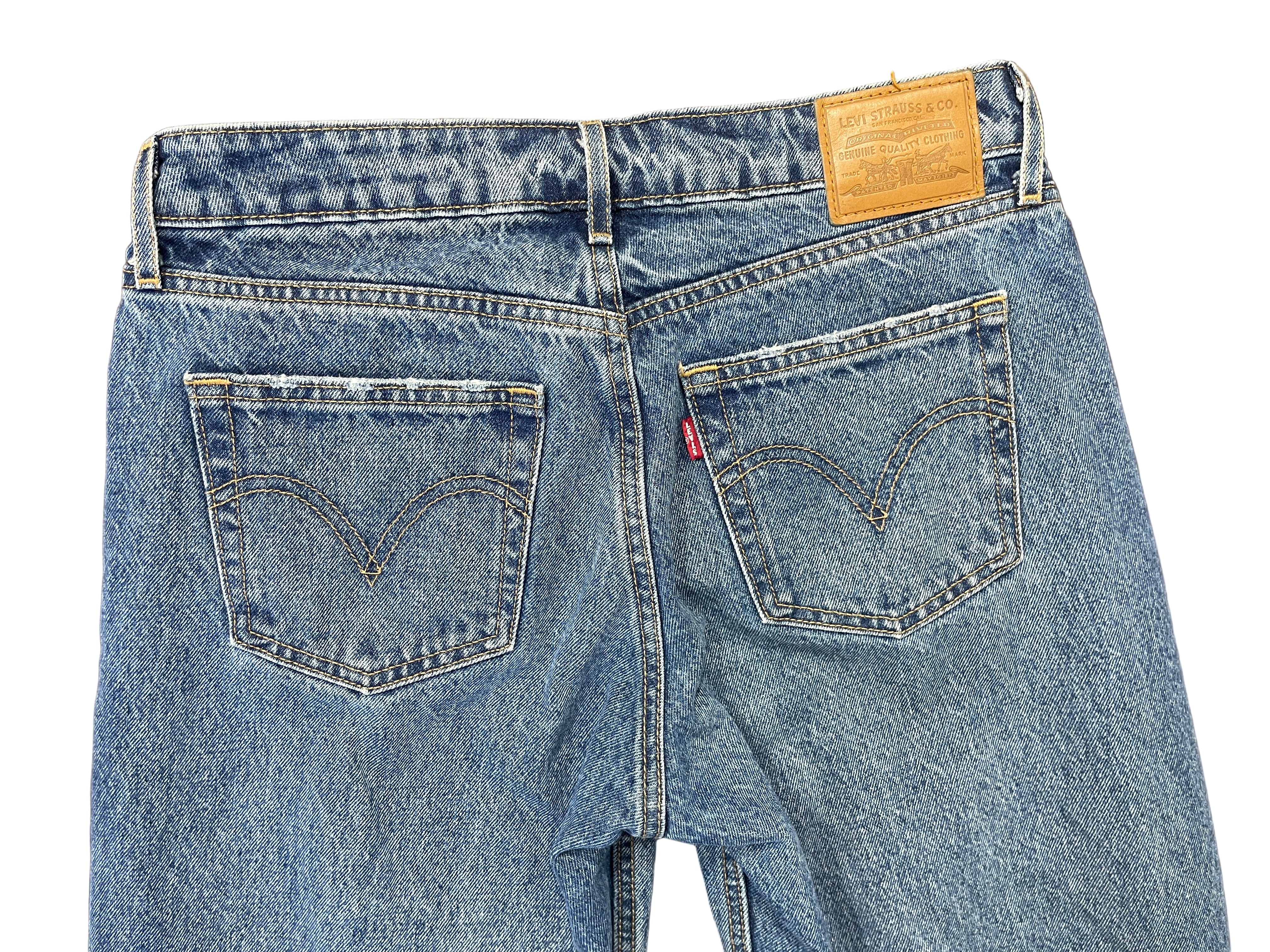  levi’s women’s low loose jeans back view
