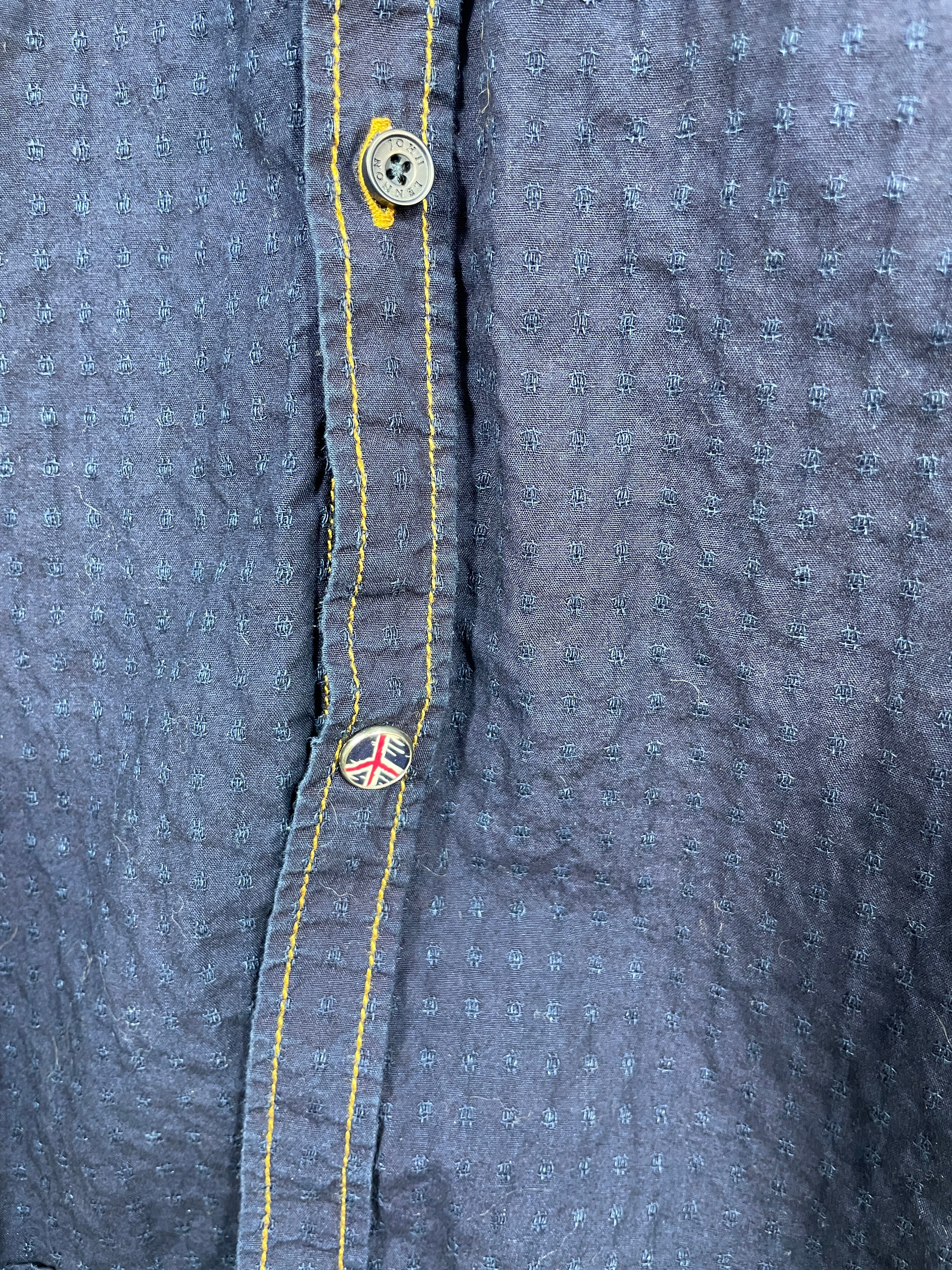 Close-up of Union-Jack snap button