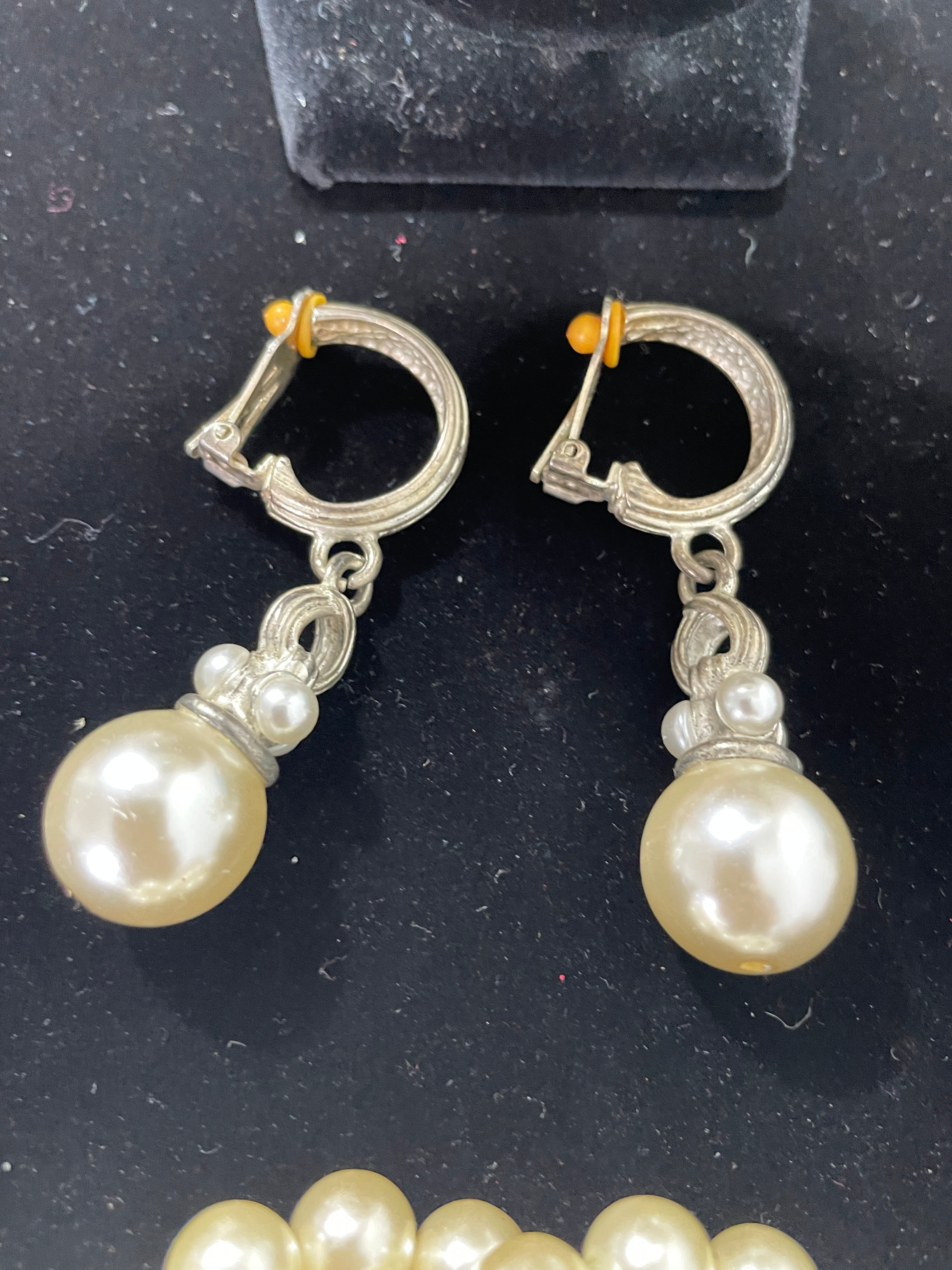 Vintage faux pearl clip-on earrings with drop detail