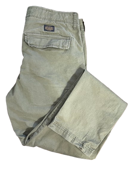 Jack & Jones army green men's cargo pants size 32x34 cargo pocket and waistband detail
