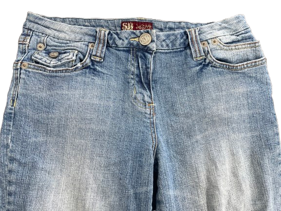 SB Denim women's size 7/8 light wash denim Bermuda shorts front view